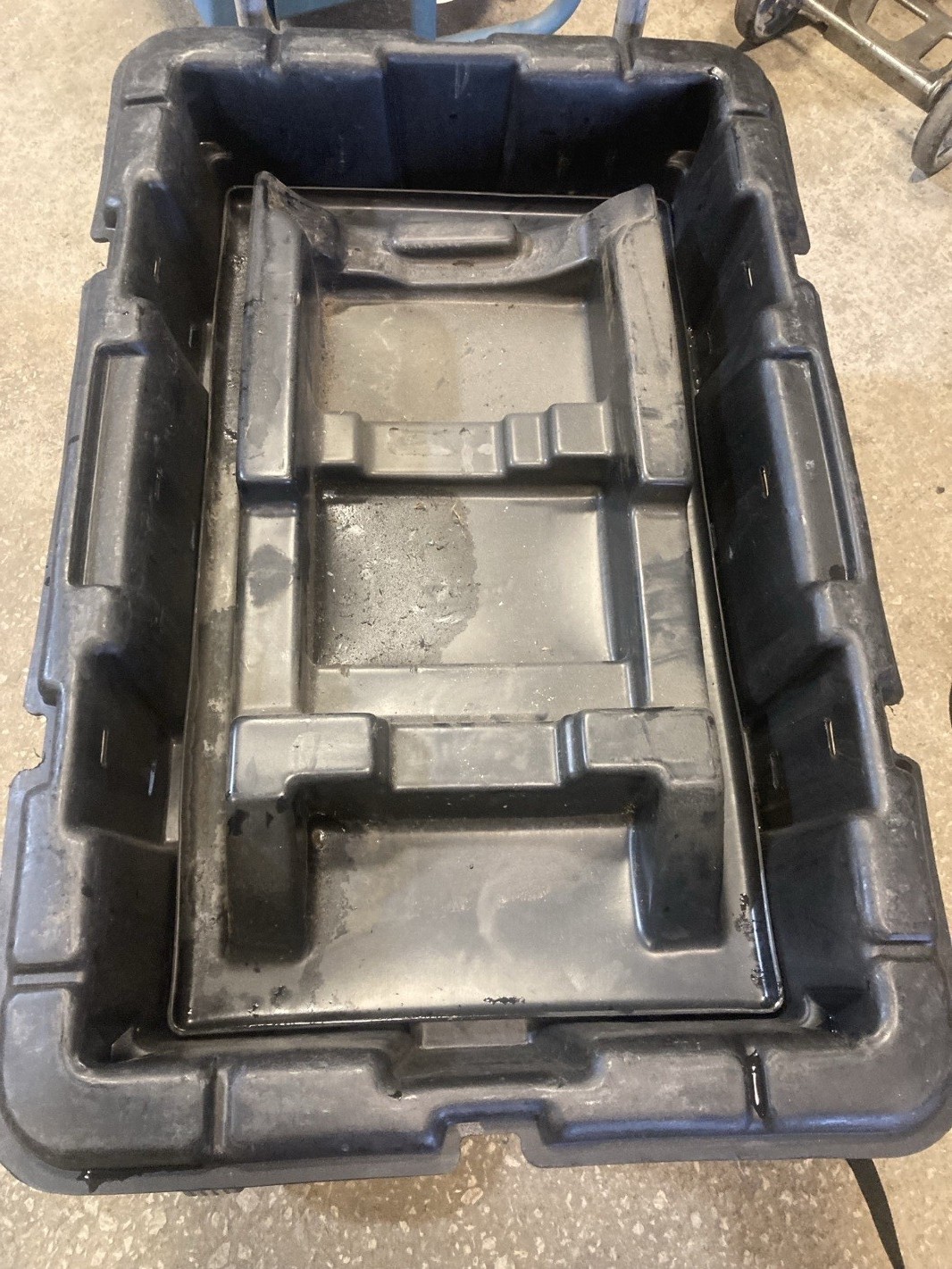 (12) Transmission, Engine Transportation Case, Poly Shipping Container
