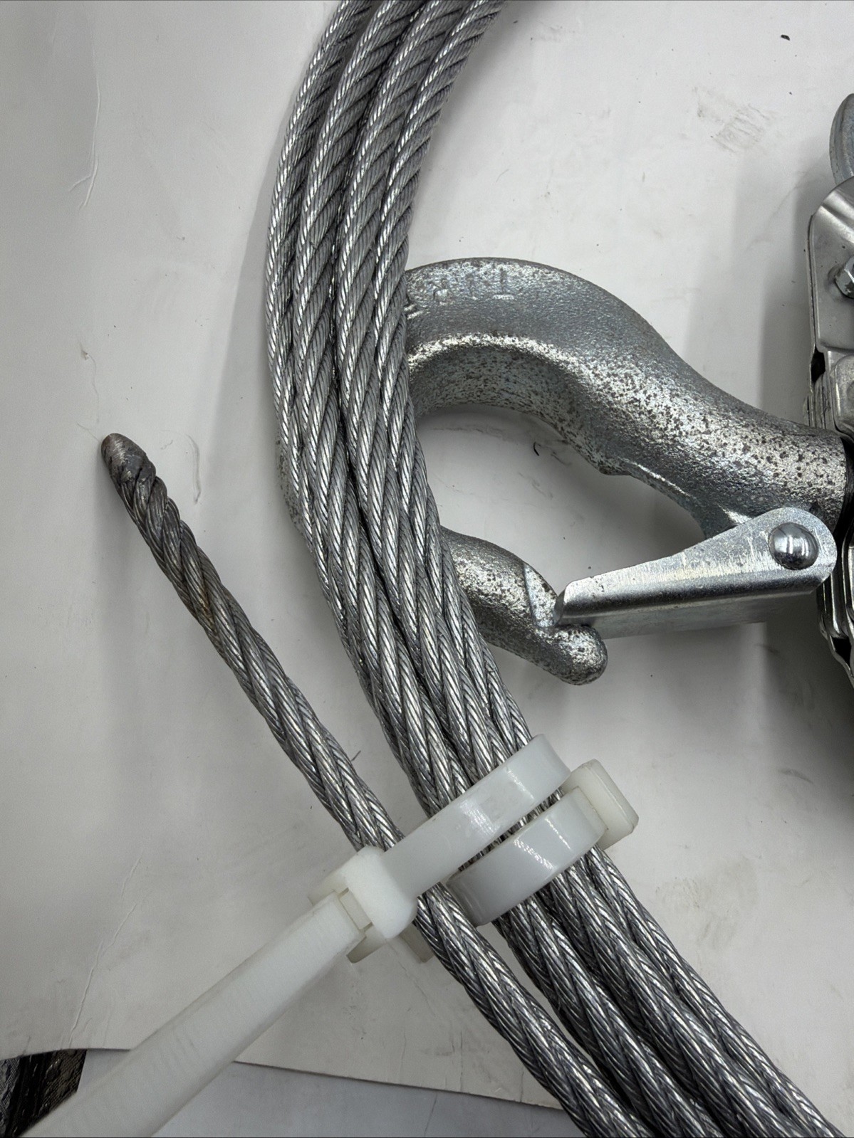Tractel 849202430K Griphoist Manual Wire Rope Hoist 1 Ton 2, 000 Lb see details