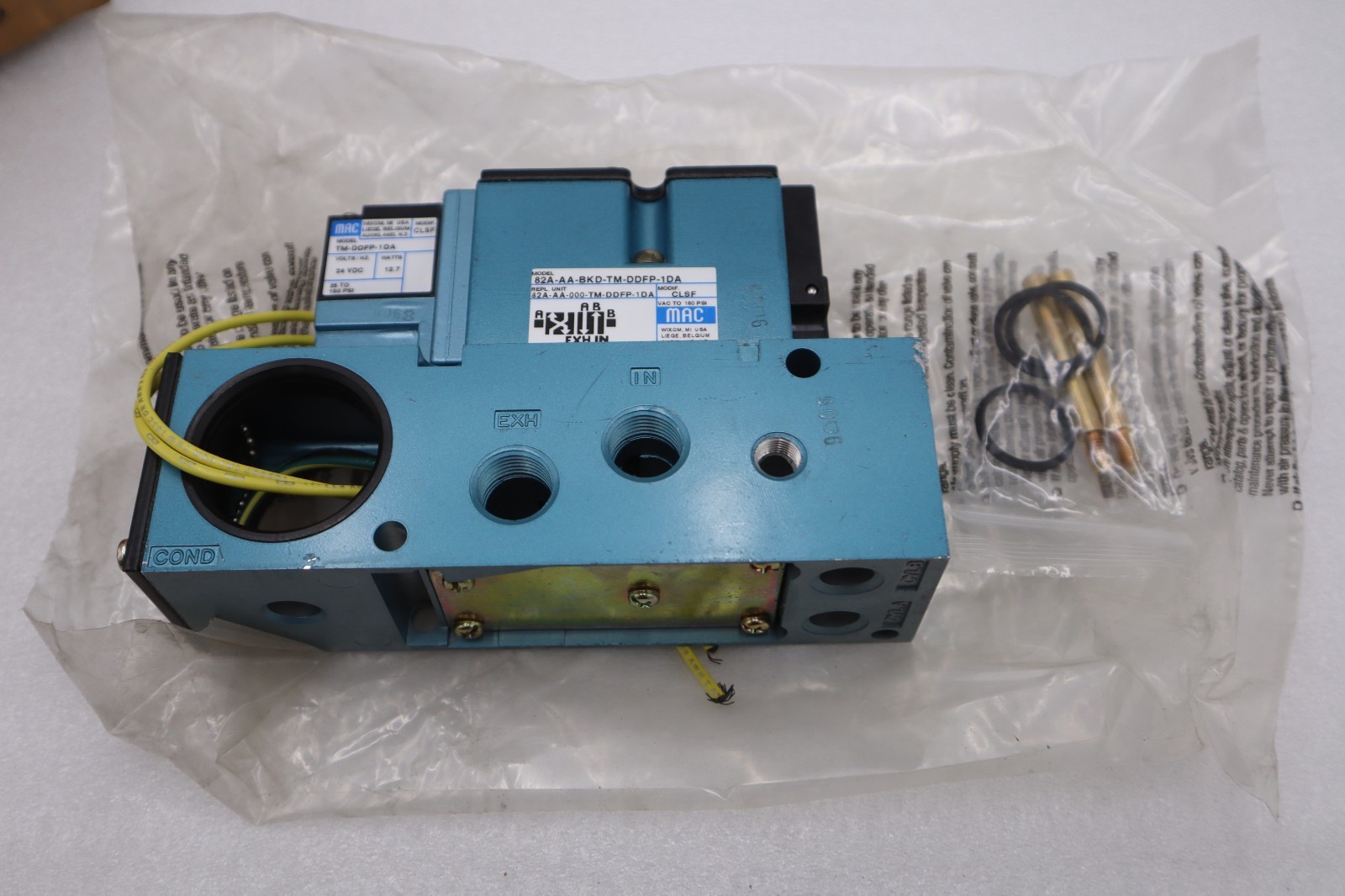 MAC 82A-AA-BKD-TM-DDFP-1DA 24VDC 150PSI – STOCK GF259A