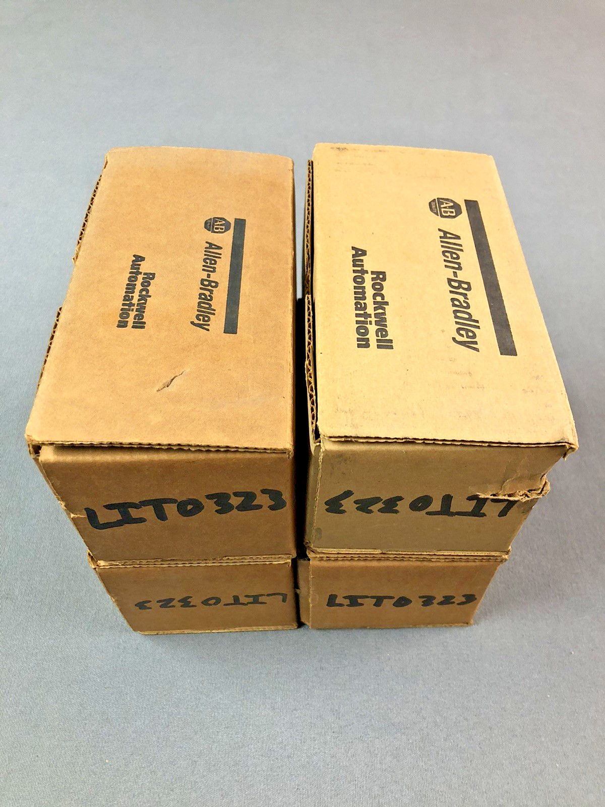 (1) Allen-Bradley 855T-BPM10C Base Mount Pole & Cap – For 855T Stack Lights