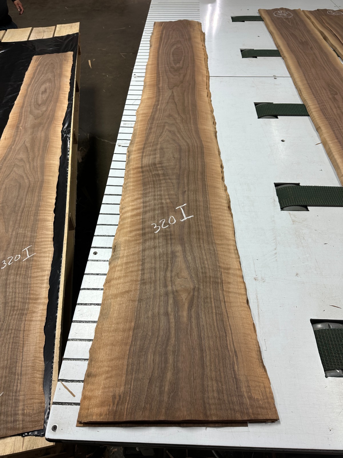 Walnut Raw Wood Veneer 2 sheets 99» x 12» 320i