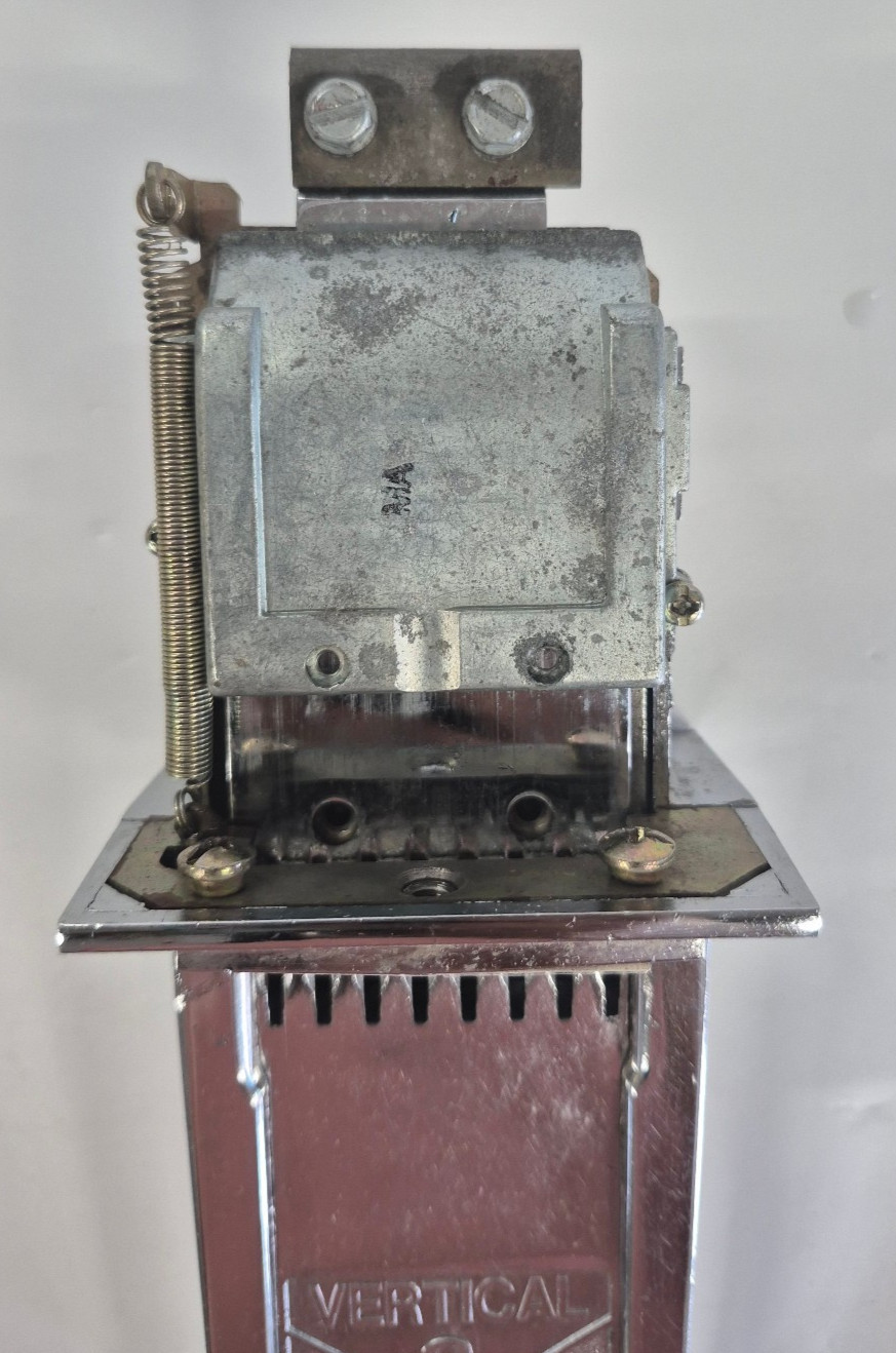 Greenwald Vertical 8 Coin Slide $1.50 Vend | Coin-Op Washer Dryer | Laundromat
