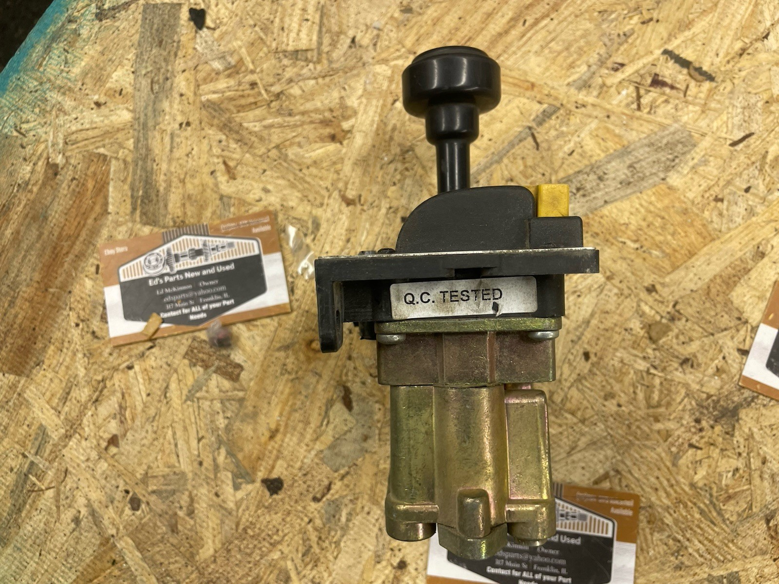 PTO CONTROL VALVE (OFF, ON, RAISE, LOWER) PERMCO P-AV-295 PTODUMP CONTROL Valve