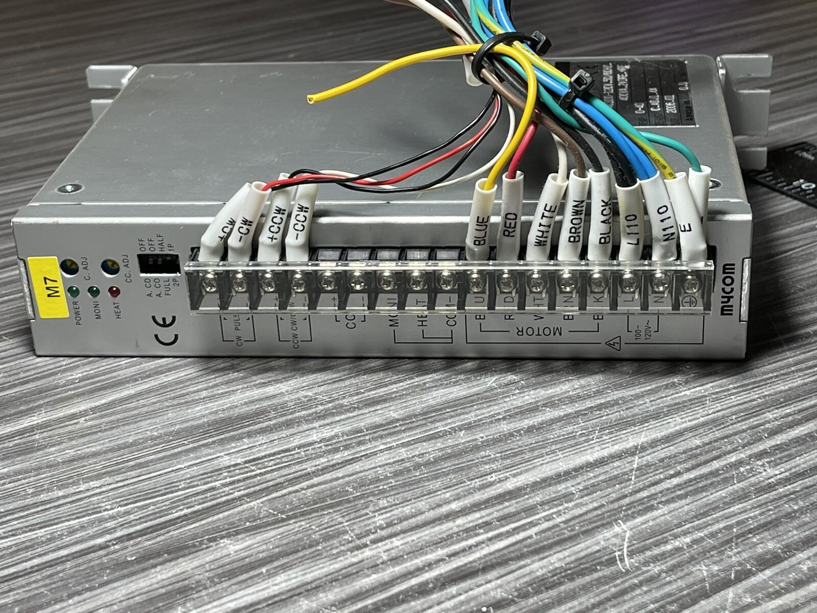 UPS52-113CE / 5 PHASE MOTOR DRIVER, AC100-240V, 50/60HZ, 400VA, 2 WIRE / MYCOM