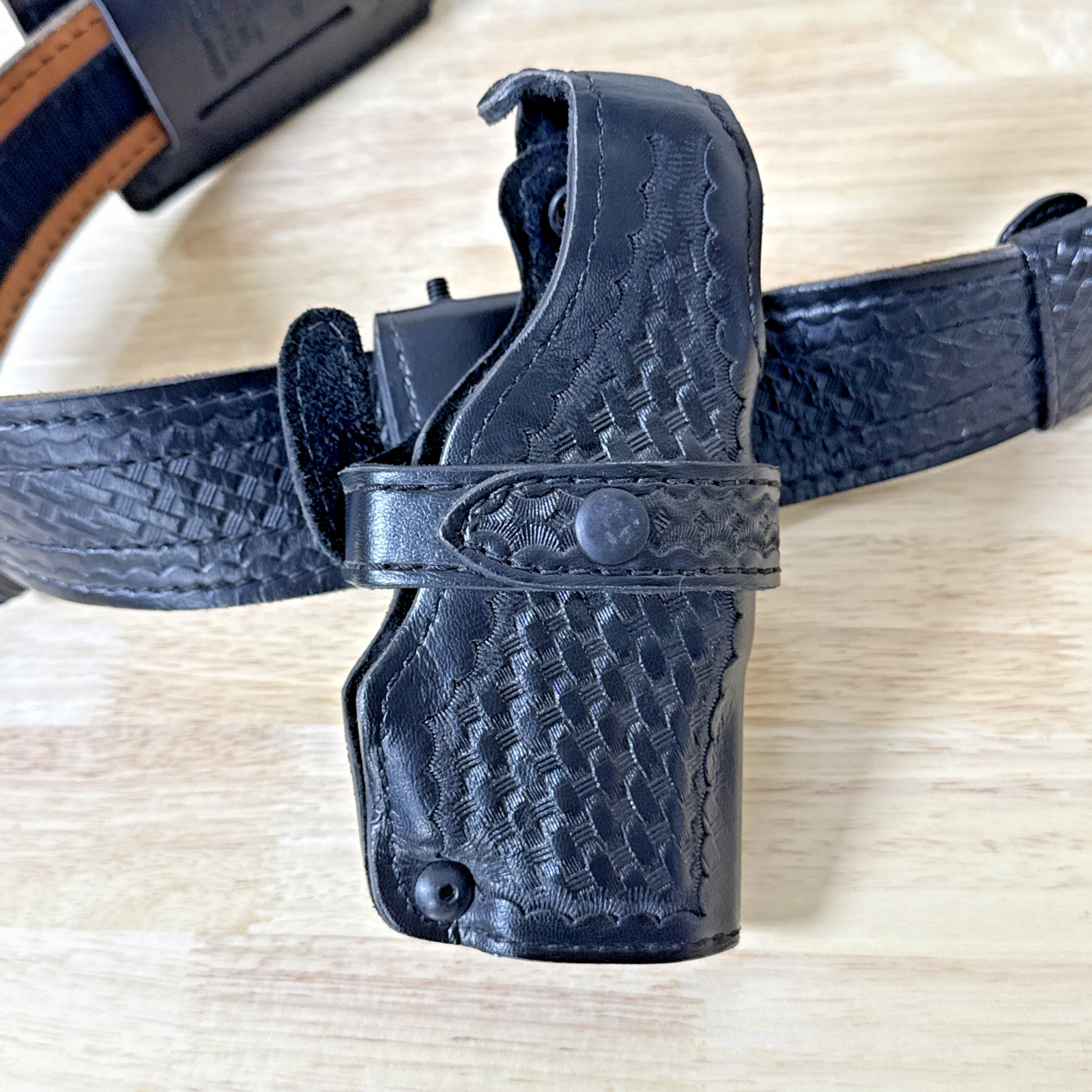 Safariland Model 94 Tactical Leather Belt w/ Gun Holster & Attachments READ