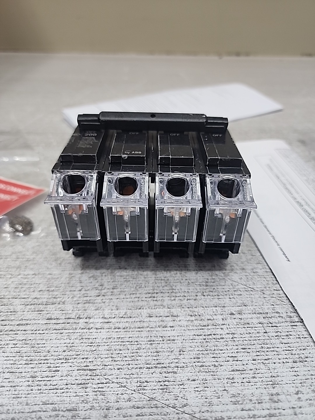 GE THQMV200WL 200 Amp 120/240 Volt 2-Pole Plug-In Mount  Main Circuit Breaker