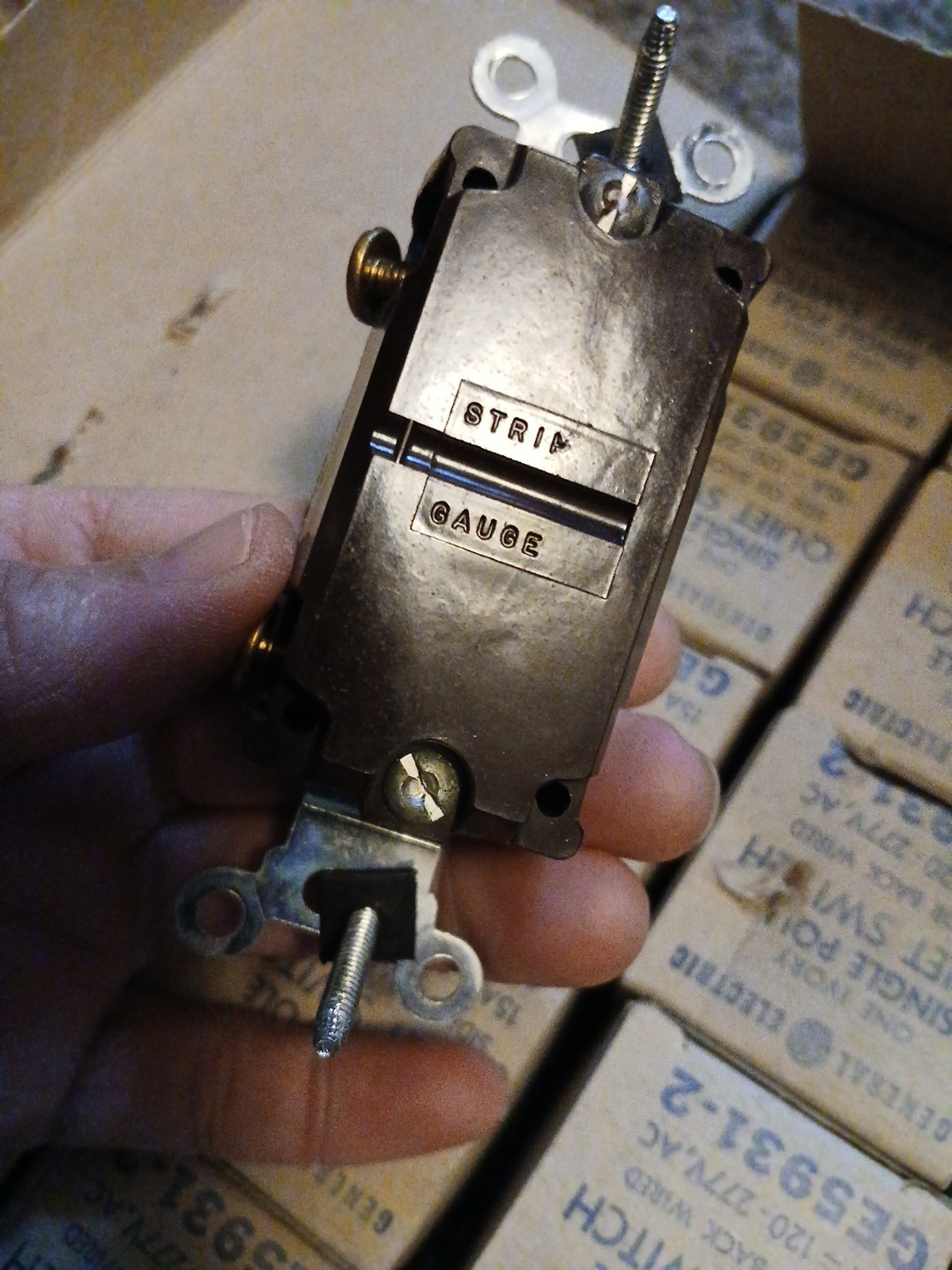 [TECH] Lot Of 10 General Electric GE-5931-2 Quite Switches Single Pole, 15A 120
