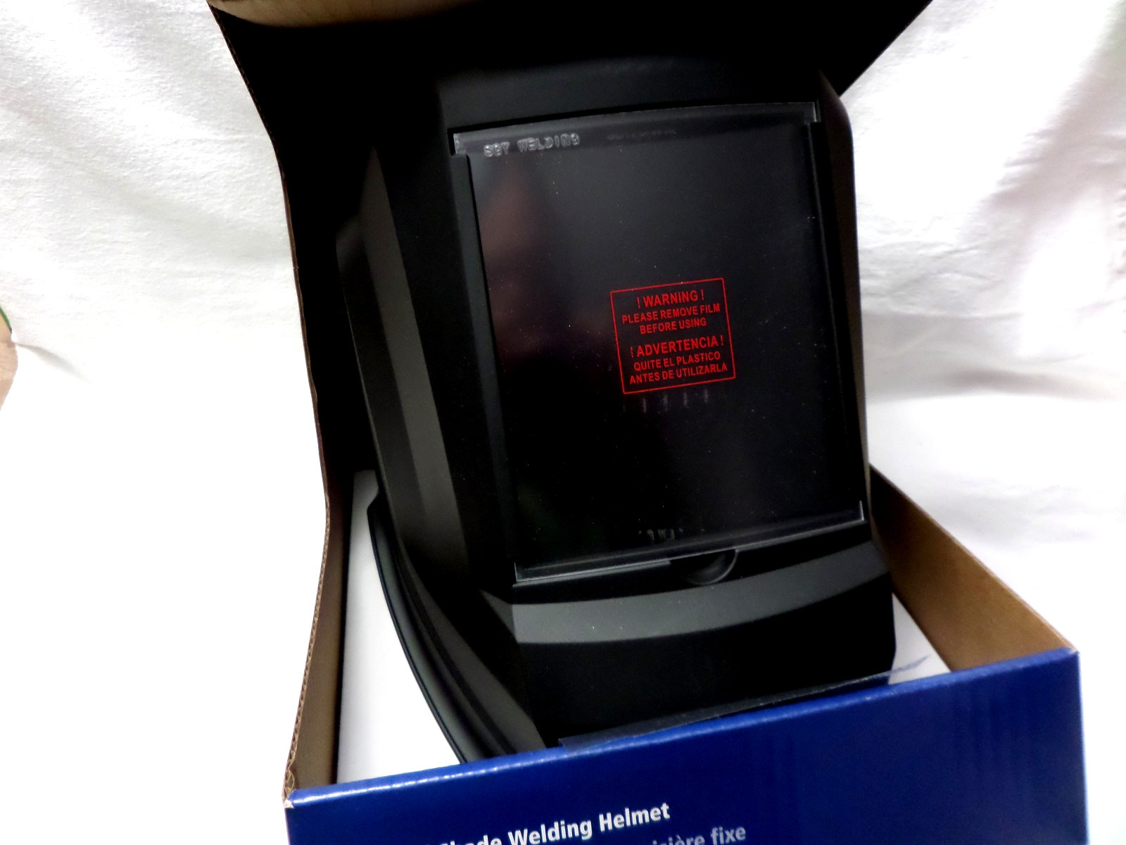 Kobalt #424984 Fixed Shade Welding Helmet – Black + 2 Extra Lenses + 2 sweat Ban
