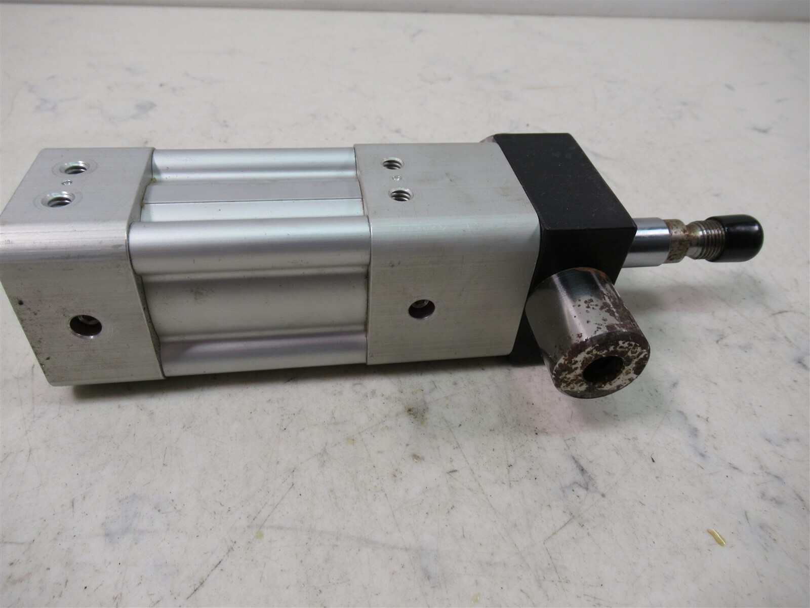 Rexroth TaskMaster Cylinder R432022009 Pneumatic Stroke Aluminum Cylinder 200psi