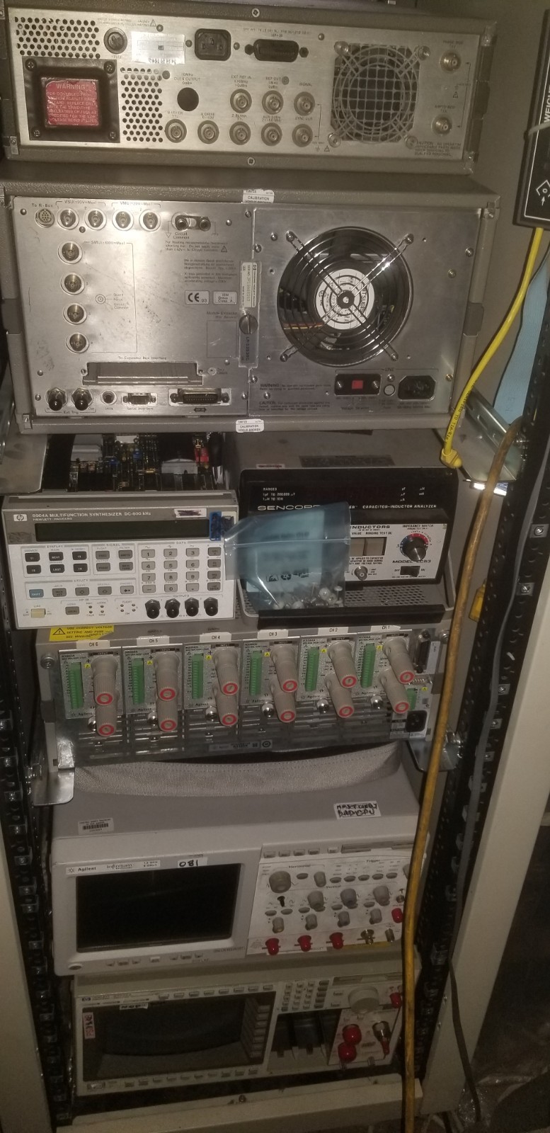Keysight Agilent HP 19″ Equipment Server Rack 41U 6 FT outlets & fans HP E3662A