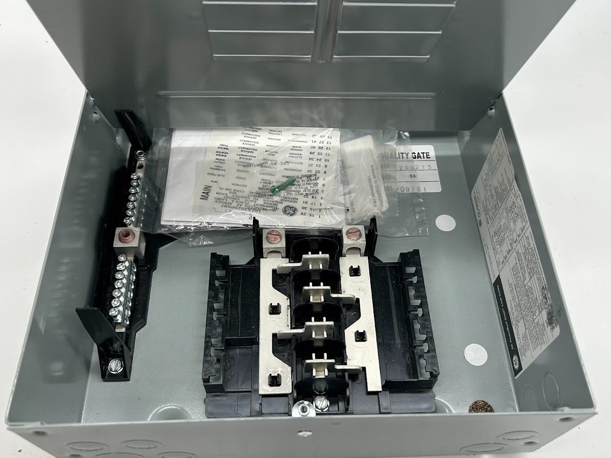 GE TLM812RCUP PowerMark Gold 16-Circuit Outdoor Convertible Main Lug Load Center