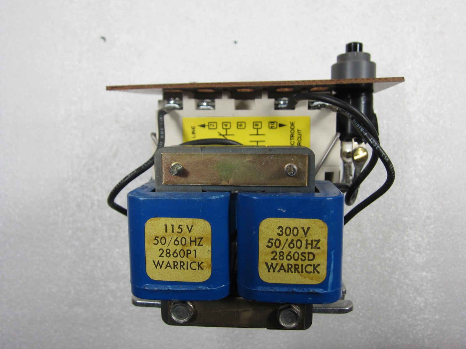 Warrick Controls Gems 1D1D0A 115/300V 1NC 1NO Control Relay w Reset, Used