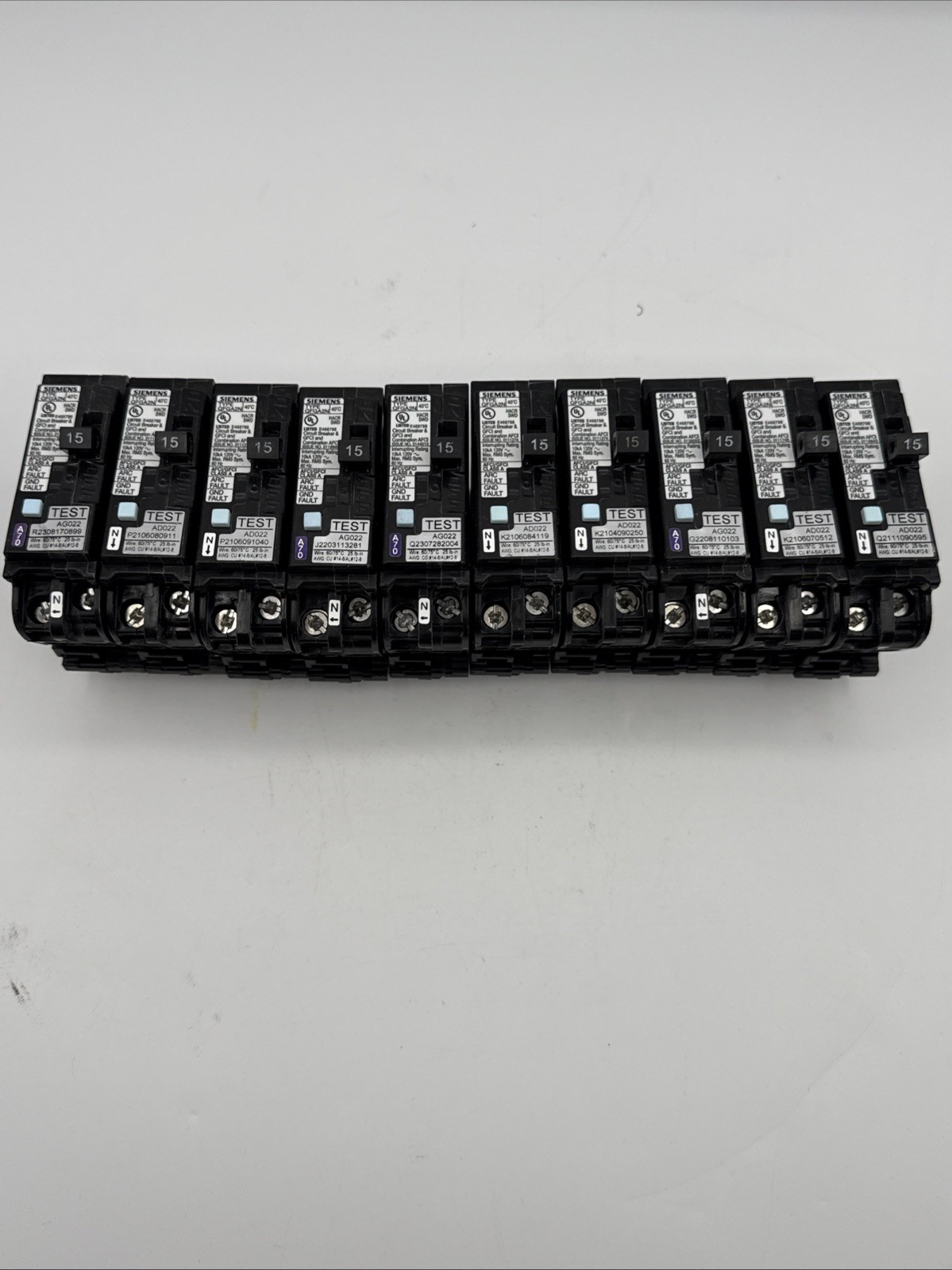 Siemens Q115DFN 15A 120V Plug-In Circuit Breaker Lot Of 10