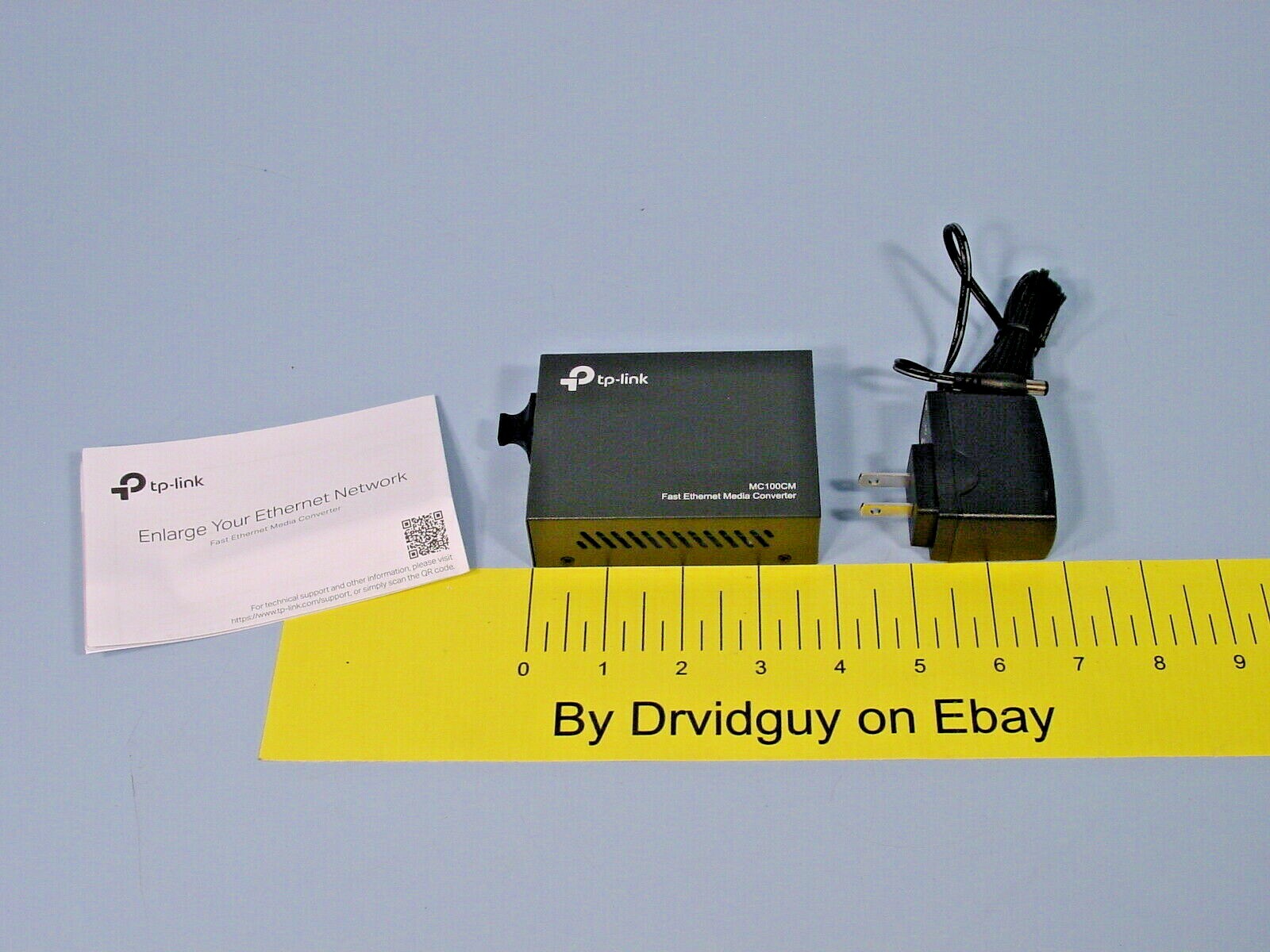 *TP-Link MC100CM(UN) Multi-Mode Media Converter 10/100Mbps; MC100CM