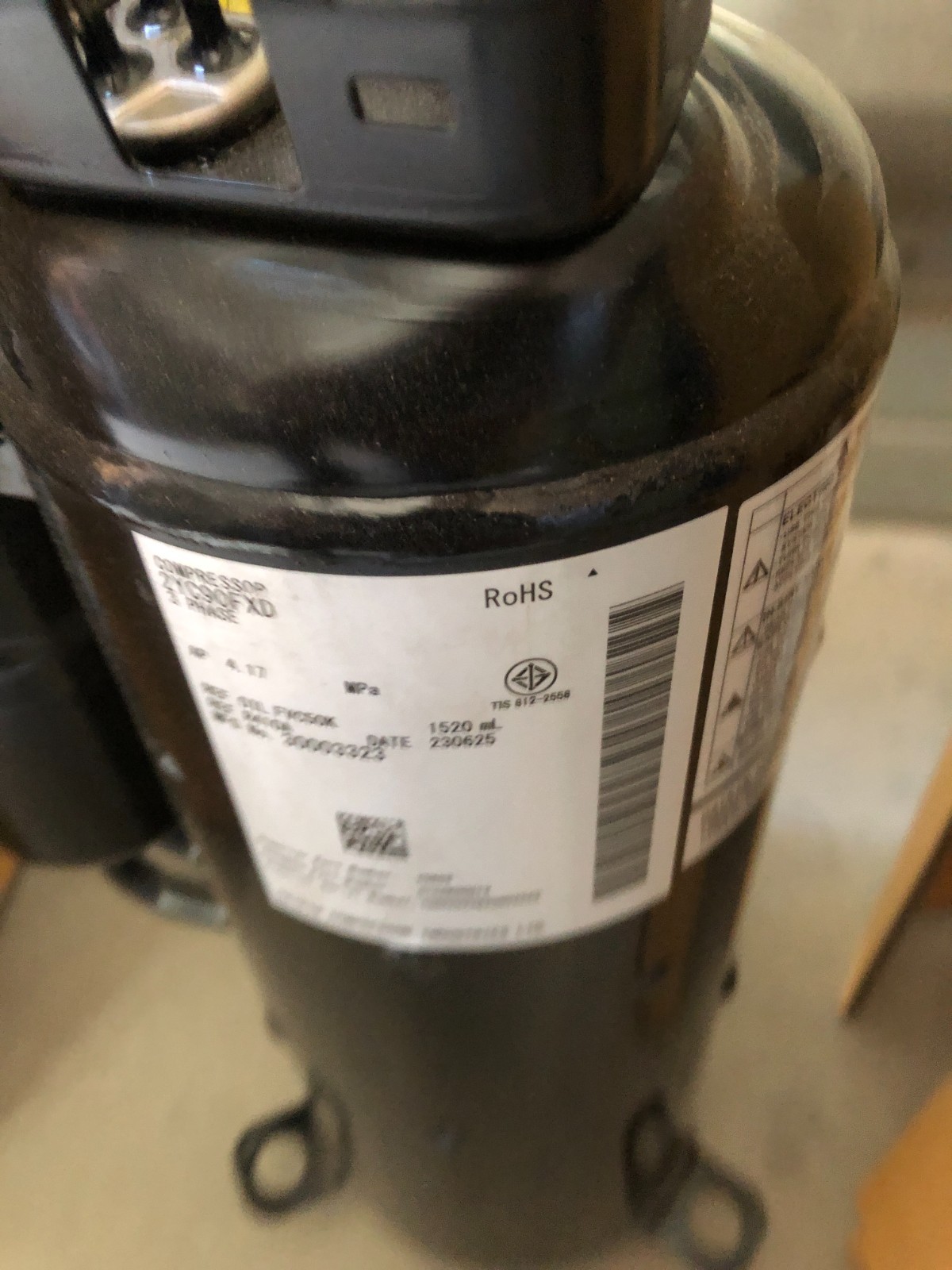 New Daikin A/C Compressor 3 Ph Oil FVC50K 60 Hz R410A Model 2YC90FXD