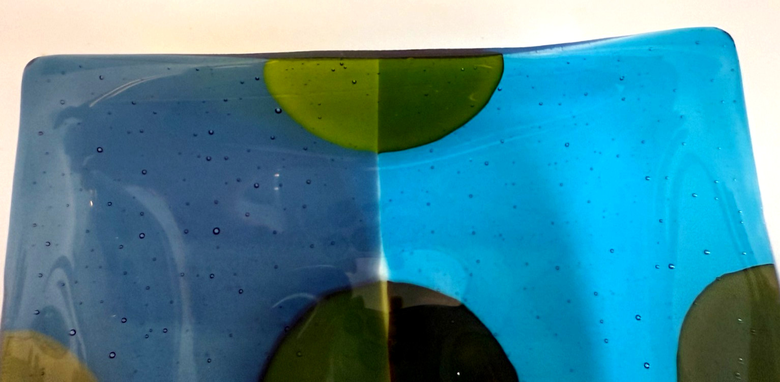 Beatrice Tesdorpf Fused Art Glass Mini Plater Green Turquoise Chartreuse Blu 6×6
