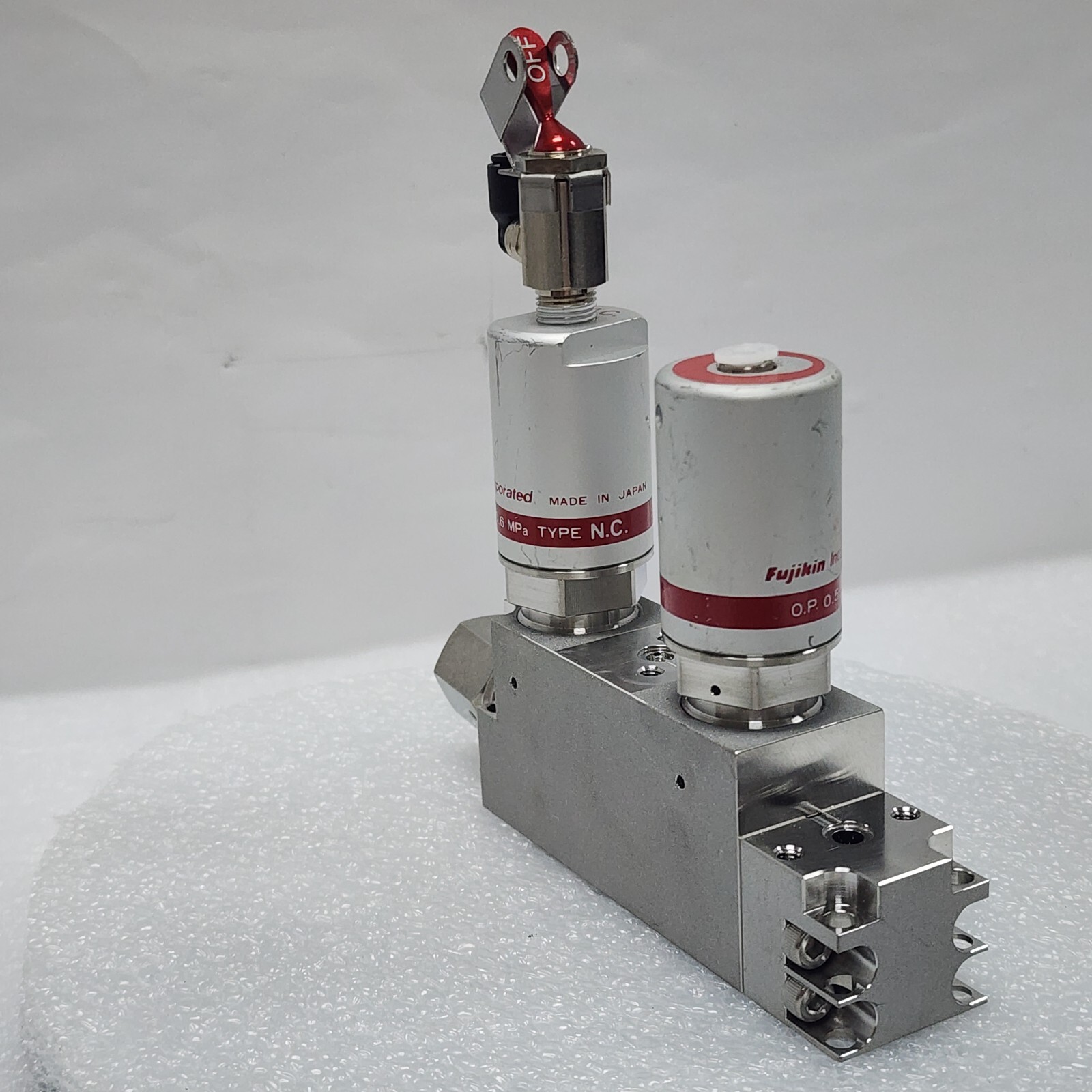 Lam 766-077821-501 Rev C, Fujikin 0.P. 0.5-0.6 MPa, Type NC Assy,Jp,_96973