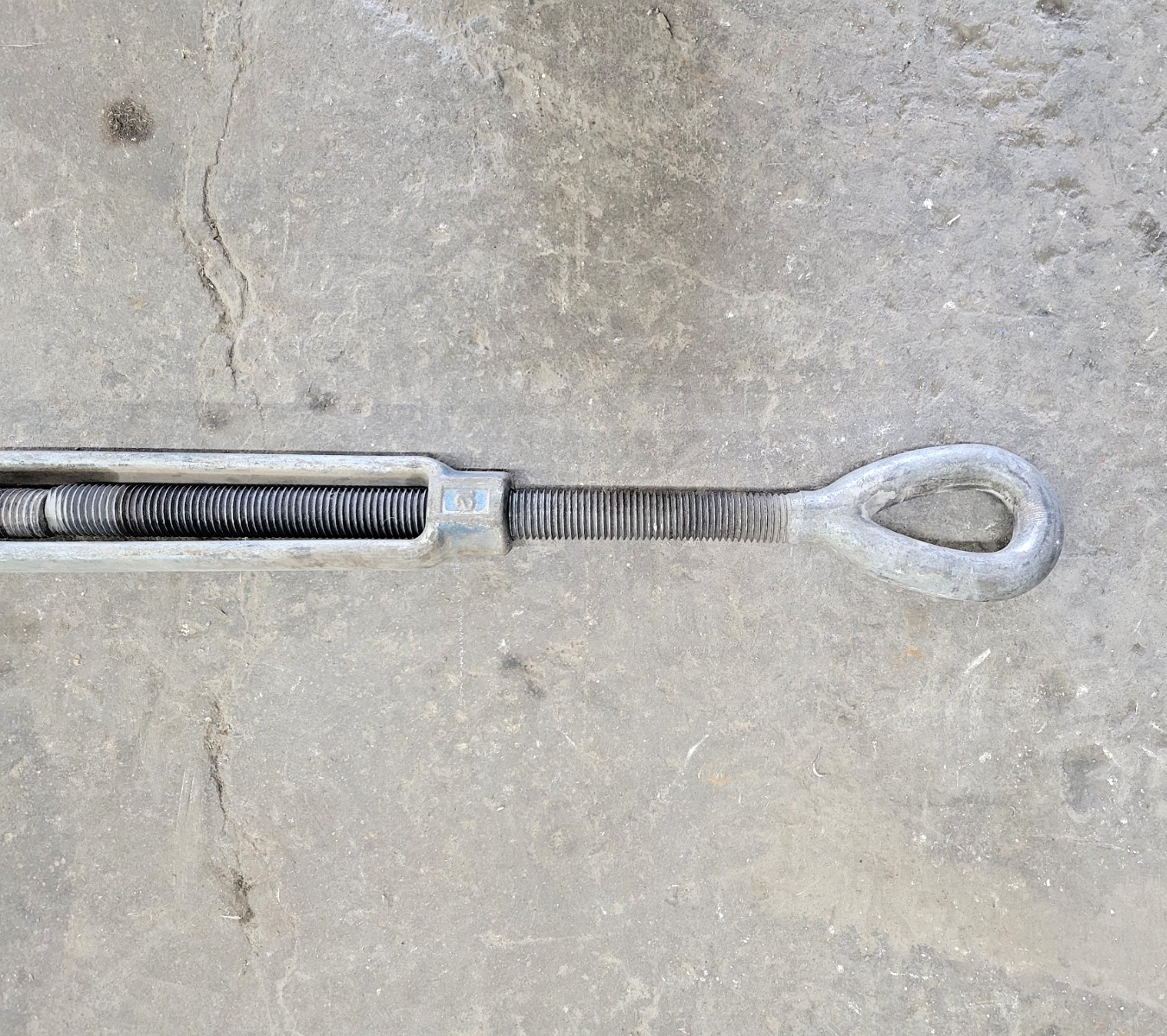 TURNBUCKLE EYE TO EYE THREAD LENGTH 14″ THREAD SIZE 1″-8 39″ X 50″ STEEL 1″ DIA