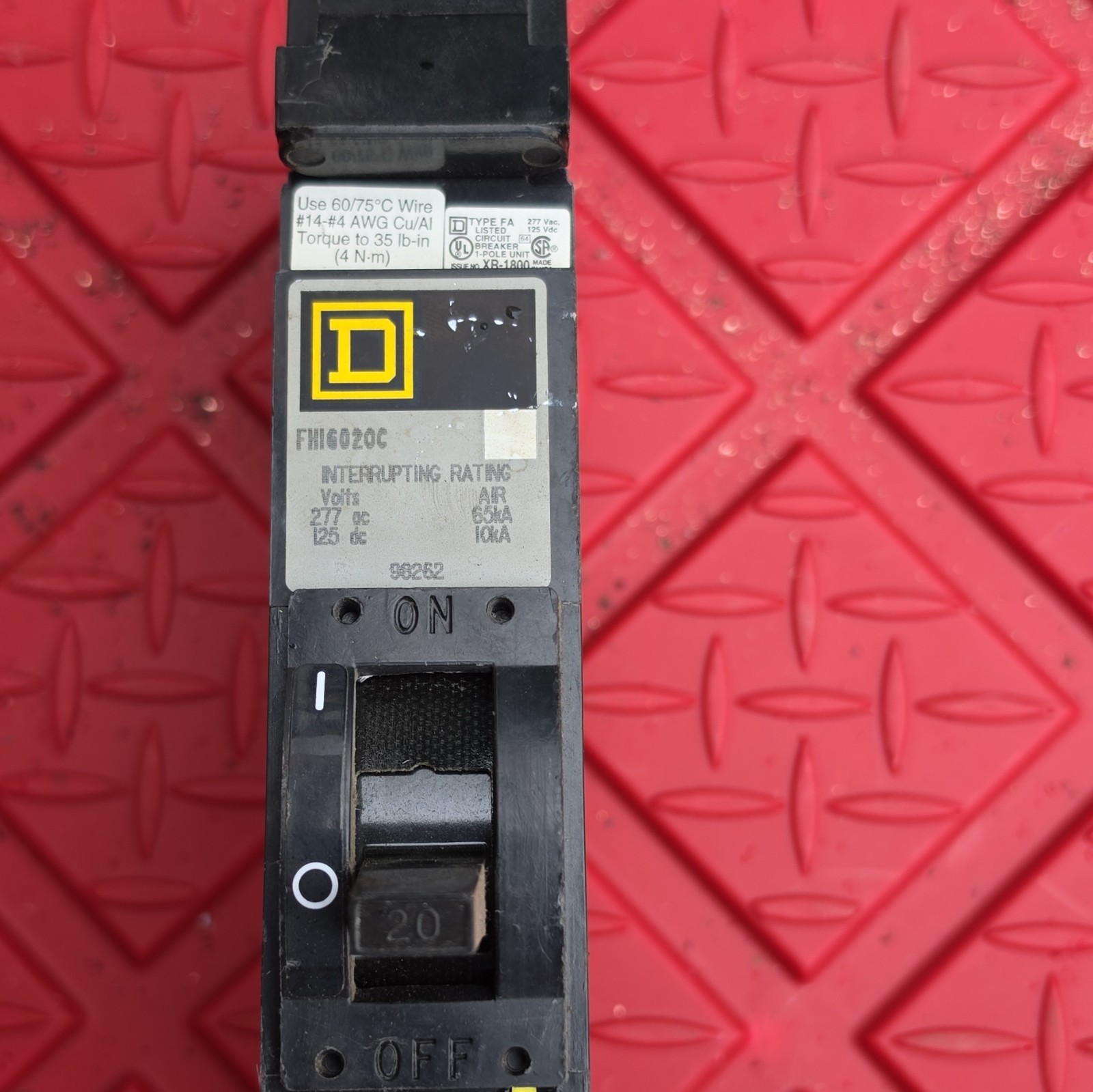 Square D FHG6020C 20A 1-Pole Bolt-On Thermal Circuit Breaker 101-150V AC