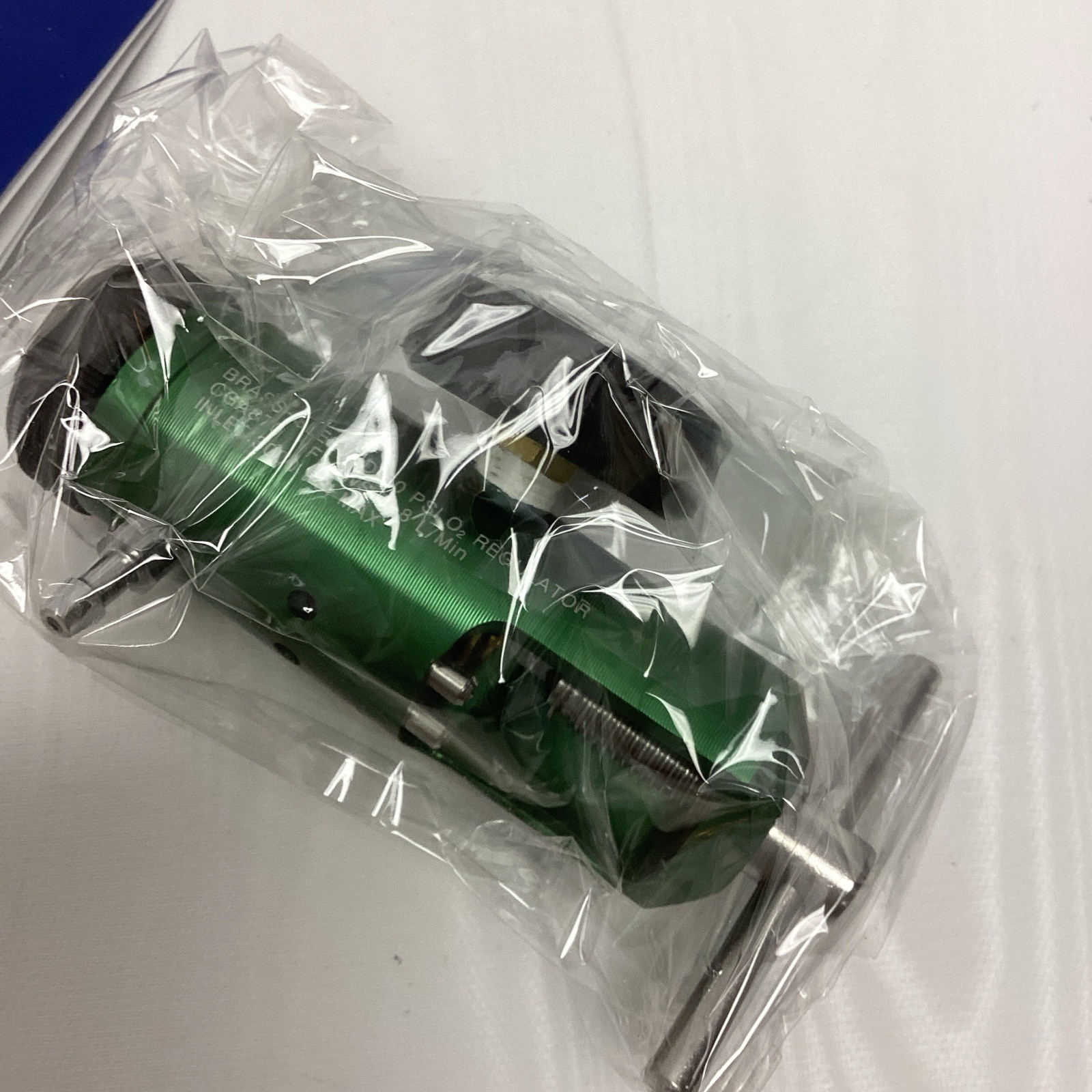 Roscoe Medical RMI-08MINI Oxygen Tank Regulator 0-8 LPM CGA-870 New in Box
