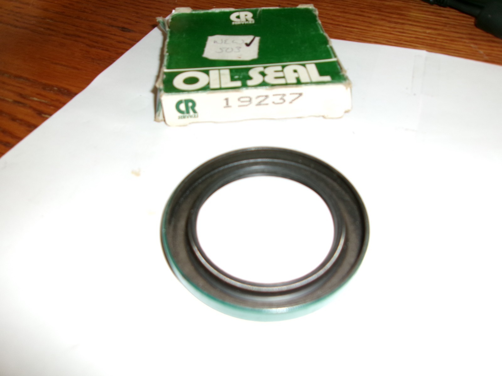 CHICAGO RAWHIDE 19237 OIL SEAL~~MADE IN USA !!~1.937″ X 2.69″ X .315″