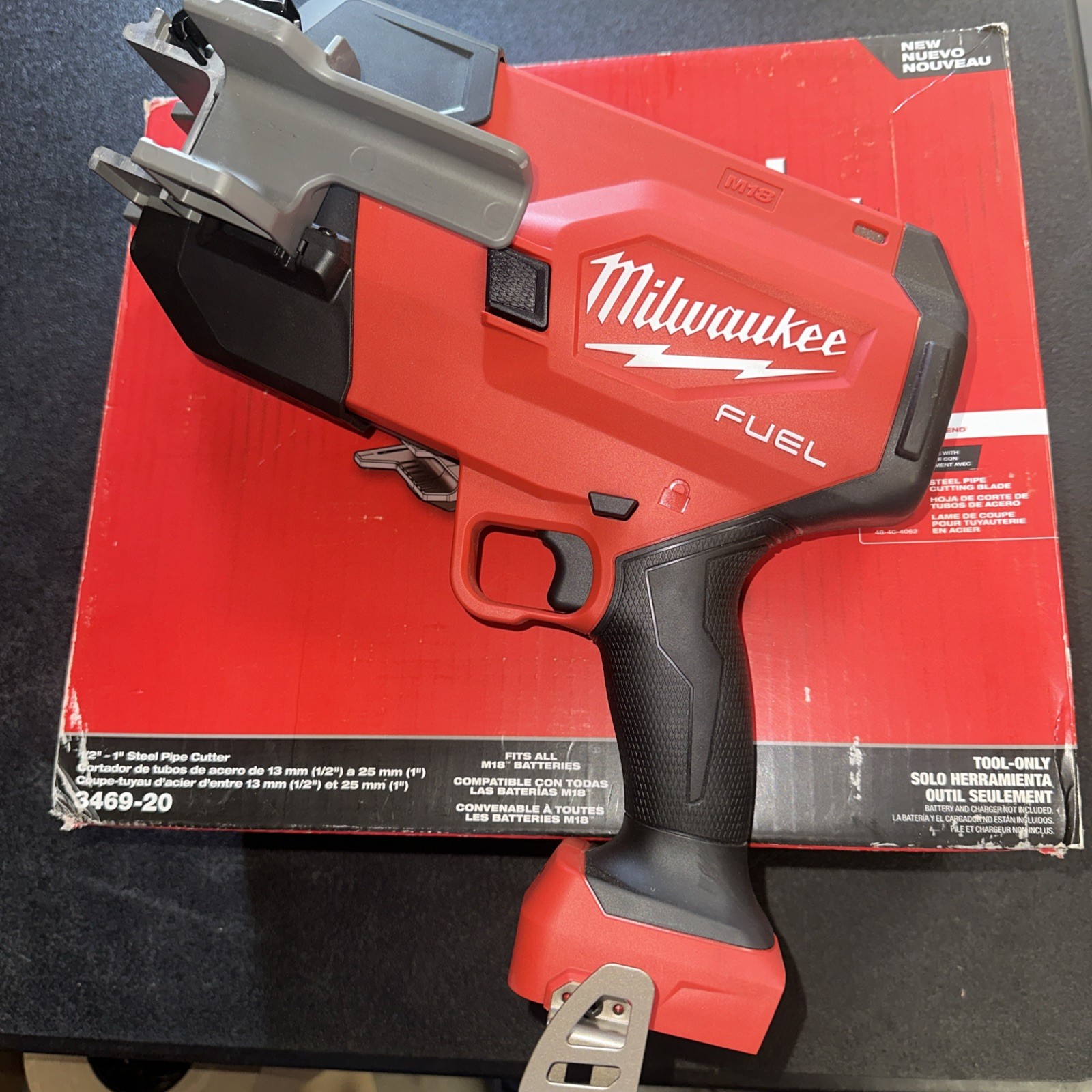 Milwaukee Fuel M18 1/2”-1” Steel Pipe Cutter 3469-20 2025 (w/ Blade)