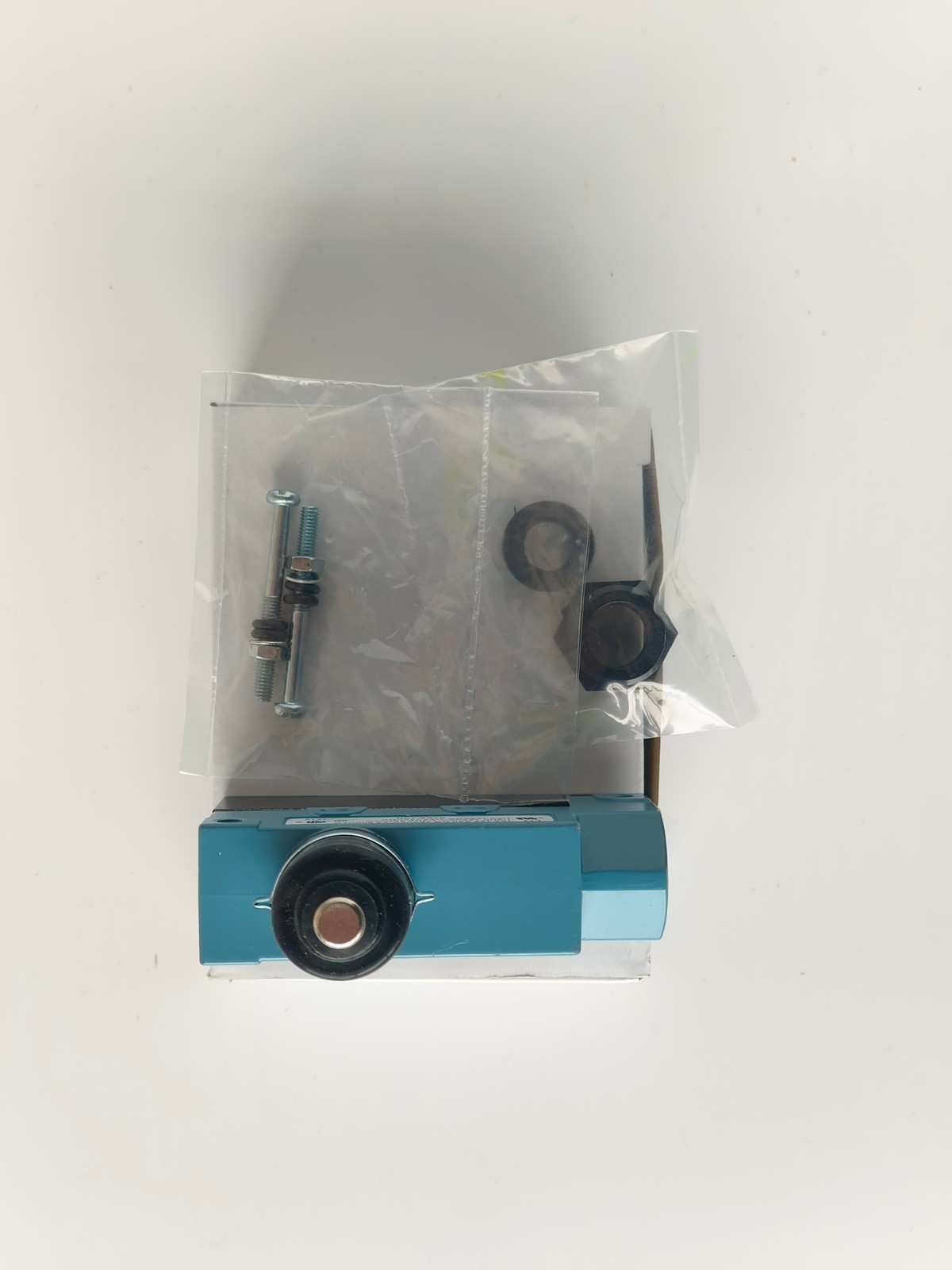 BZE6-2RN 1PCS Honeywell New Limit Switch: US Inventory, Fast delivery