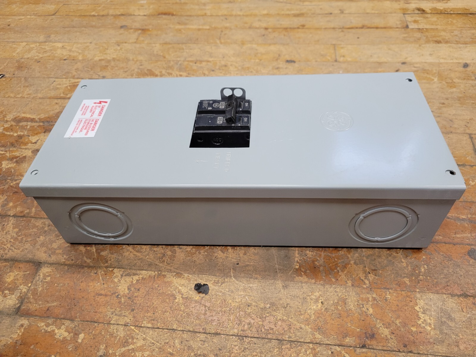 GE TQC100S Circuit Breaker Enclosure 100A 240V 3P Type 1 with THQB230 Breaker