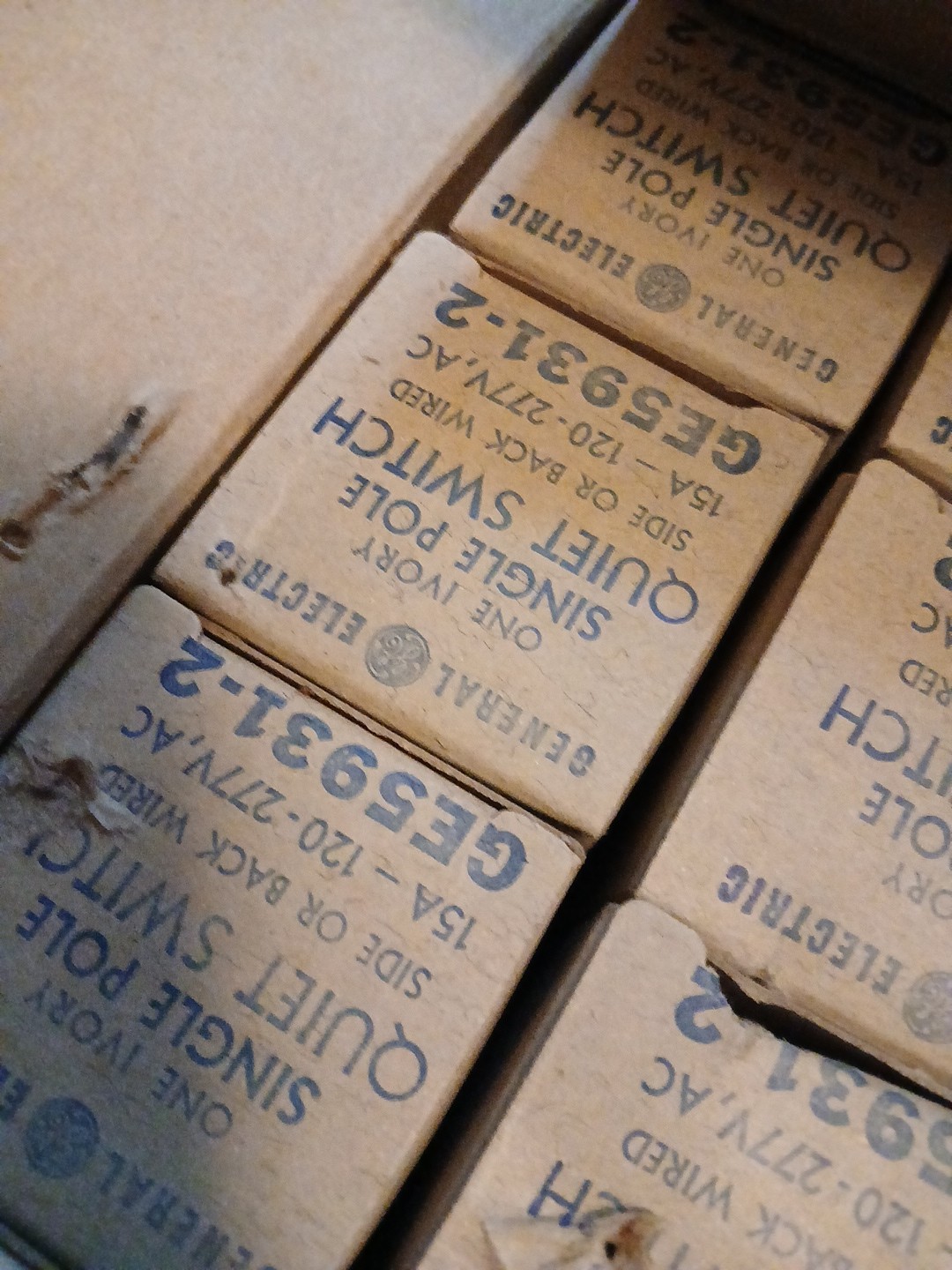 [TECH] Lot Of 10 General Electric GE-5931-2 Quite Switches Single Pole, 15A 120