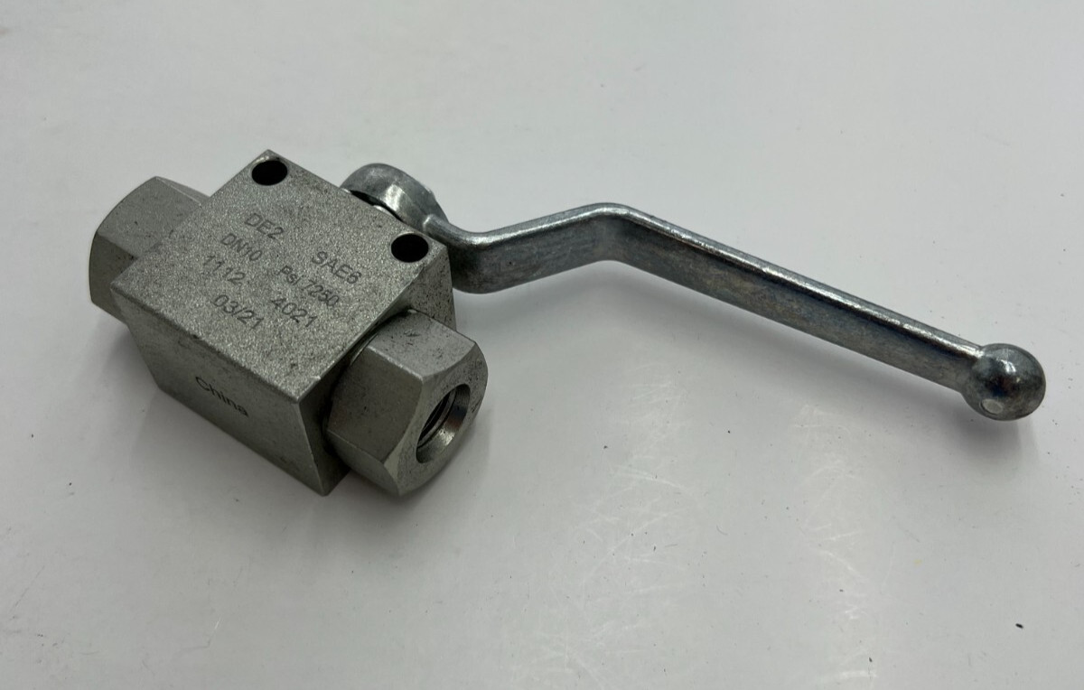 SAE 6 Carbon Steel Ball Valve Dynamic DN10 DE2 SAE6, 1112 4021, 7250 PSI