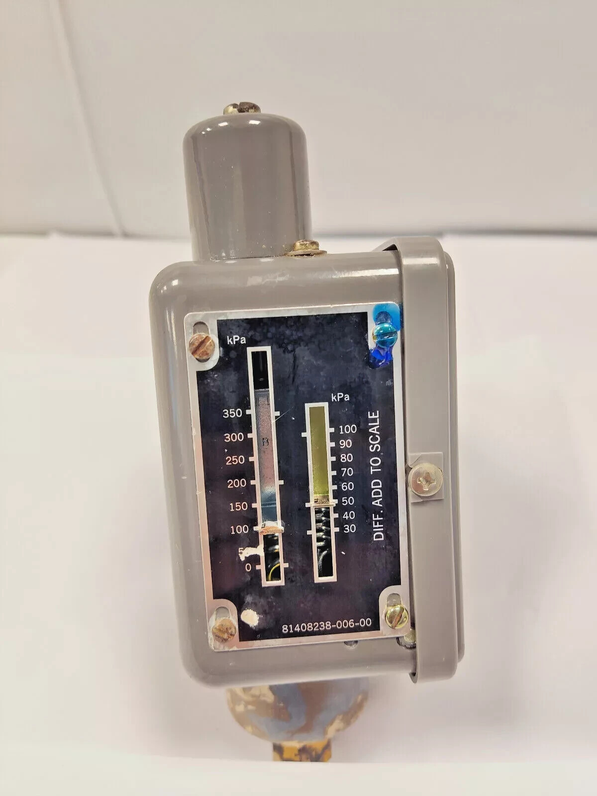 Azbil L404F204 Pressuretrol Pressure Switch