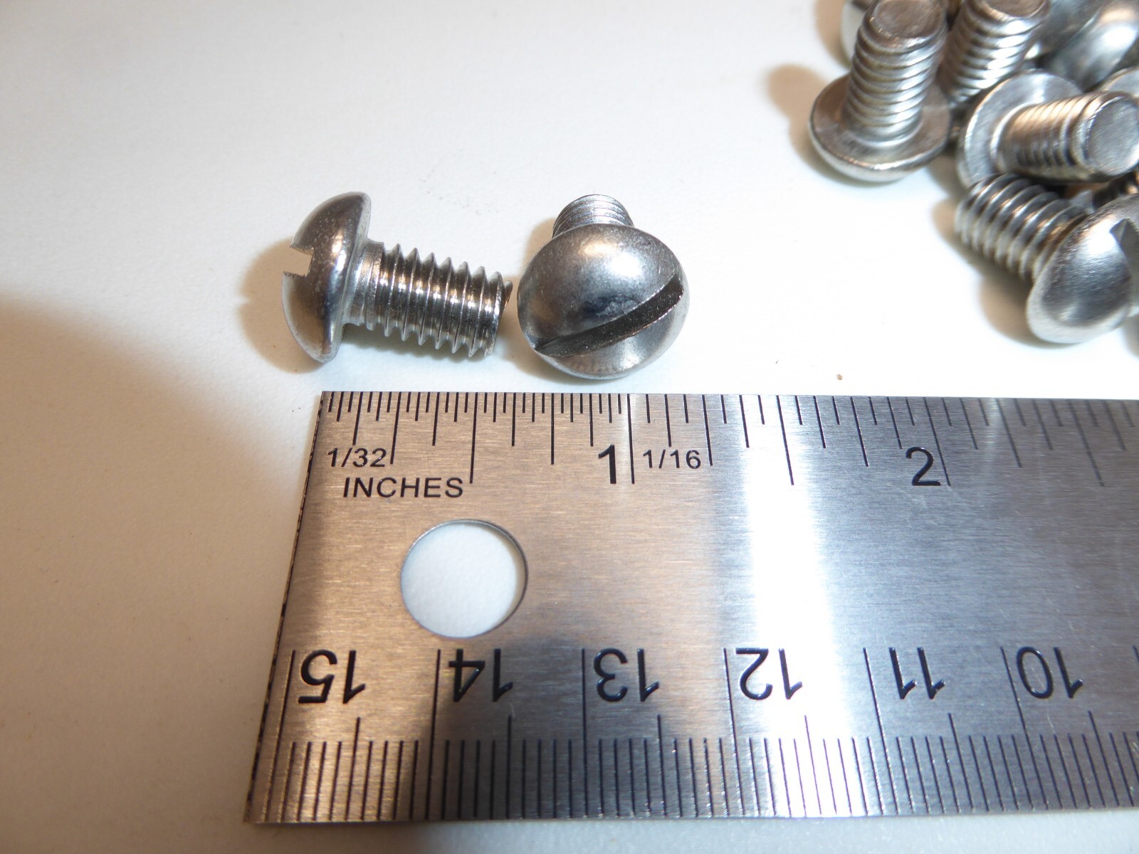5/16-18 x 1/2 Round Head Slotted Machine Screw SS 18-8 VINTAGE USA Made Qty 20