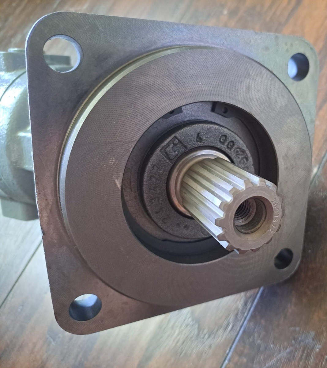 New Rexroth Axial Piston Fixed Motor AA2FM28/61W-VSD540 R902197566 NextDay Air