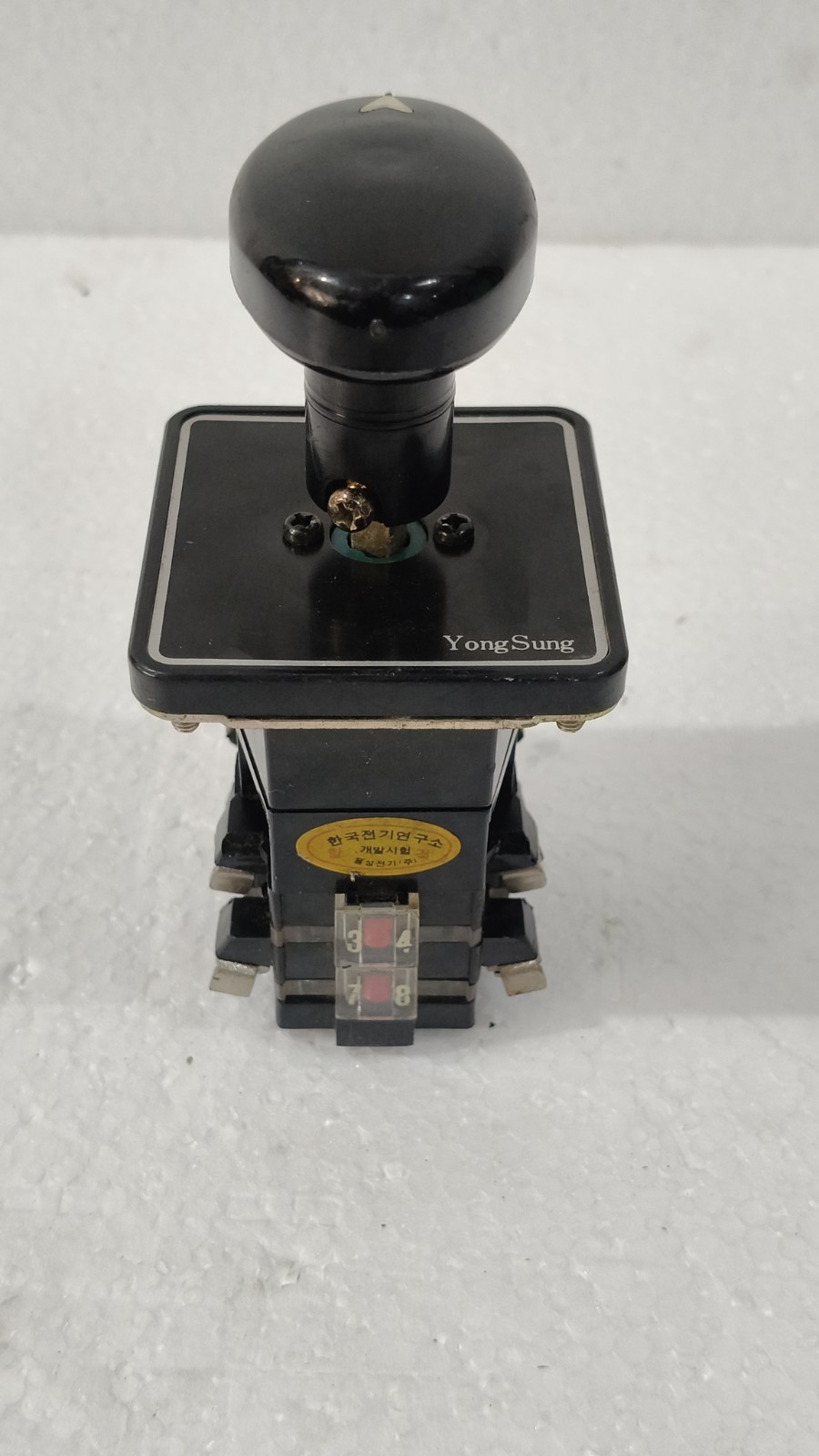 YongSung C3205 Cam Switch Handle Rating Ac 220v 10A max 600v NEW c3205