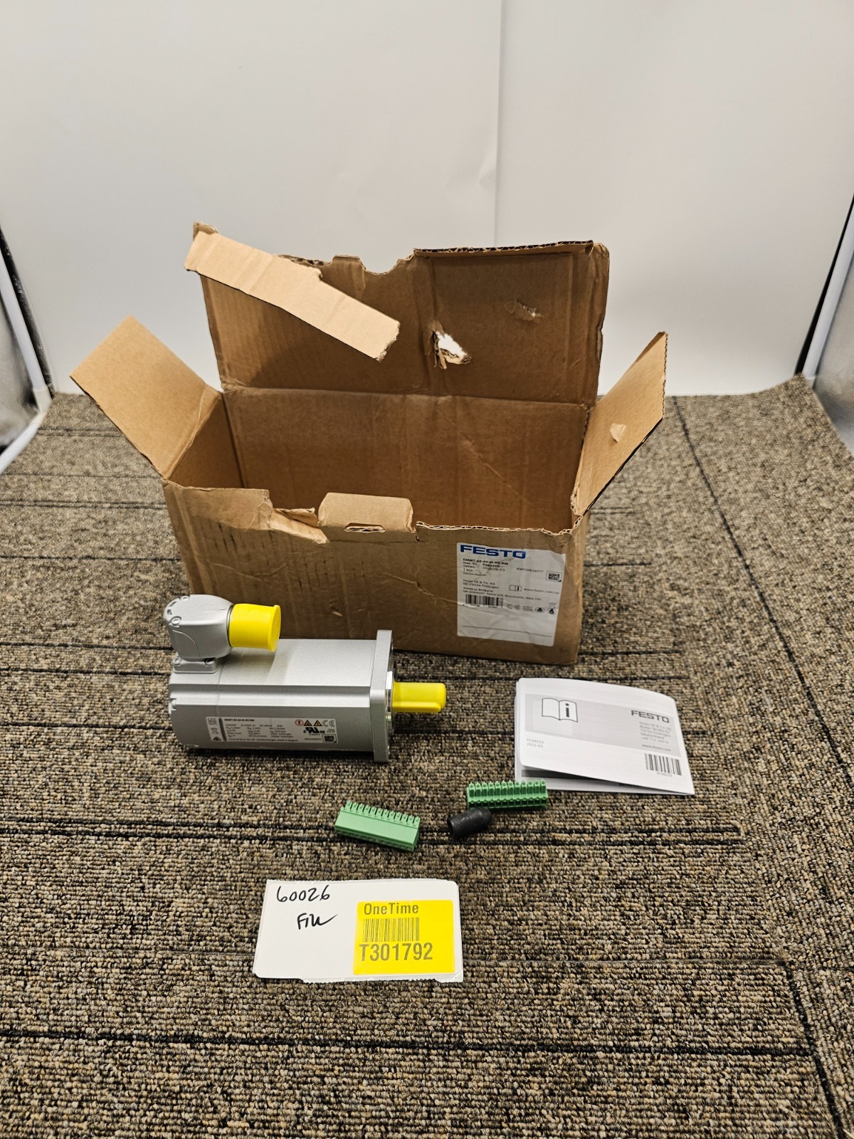 FESTO EMMT-AS-60-M-HS-RM Servo Motor 5242209 KNFLHB38TTT IP40 IEC 60034