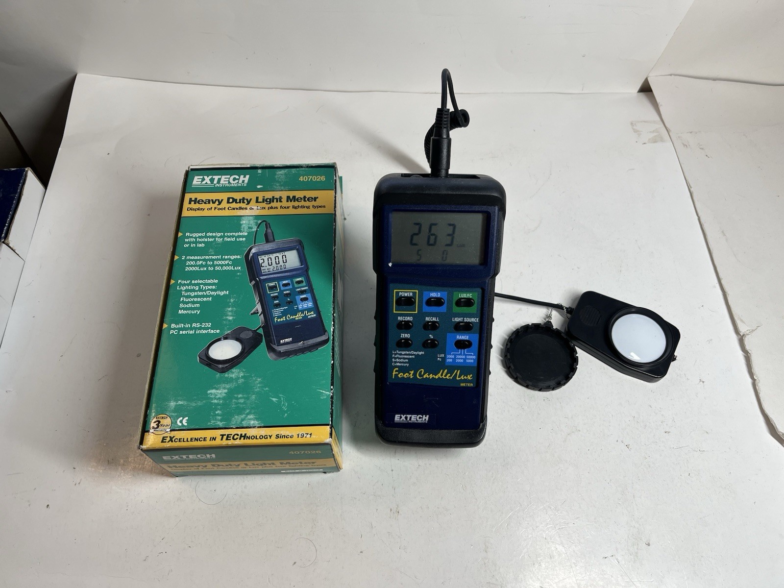 Extech 407026 Foot Candle/Lux Heavy Duty Light Meter