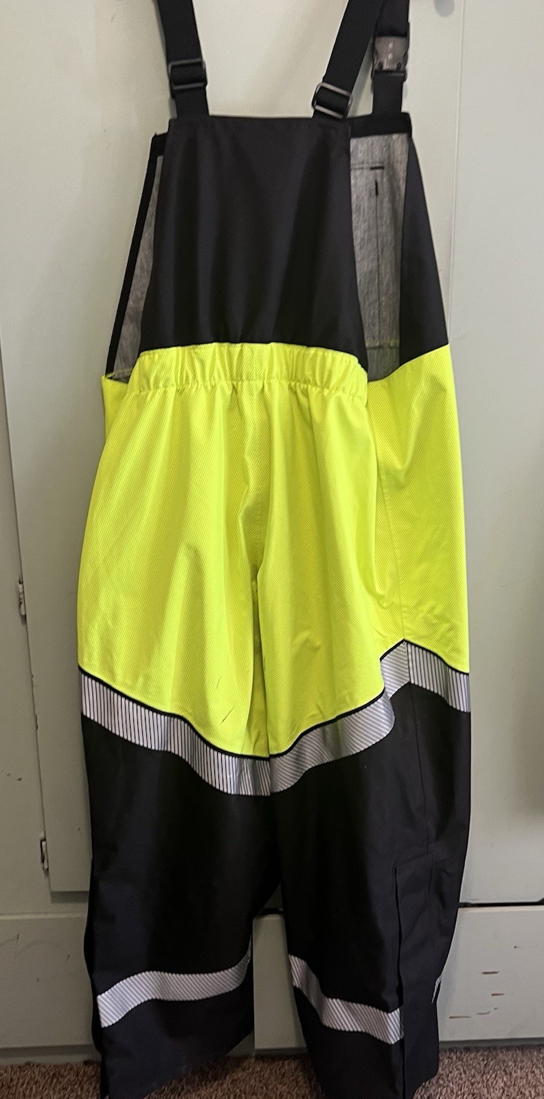 Gore pyrad FR Rated Waterproof Goretex Lineman’s Hi Viz Bibs Size XXXL