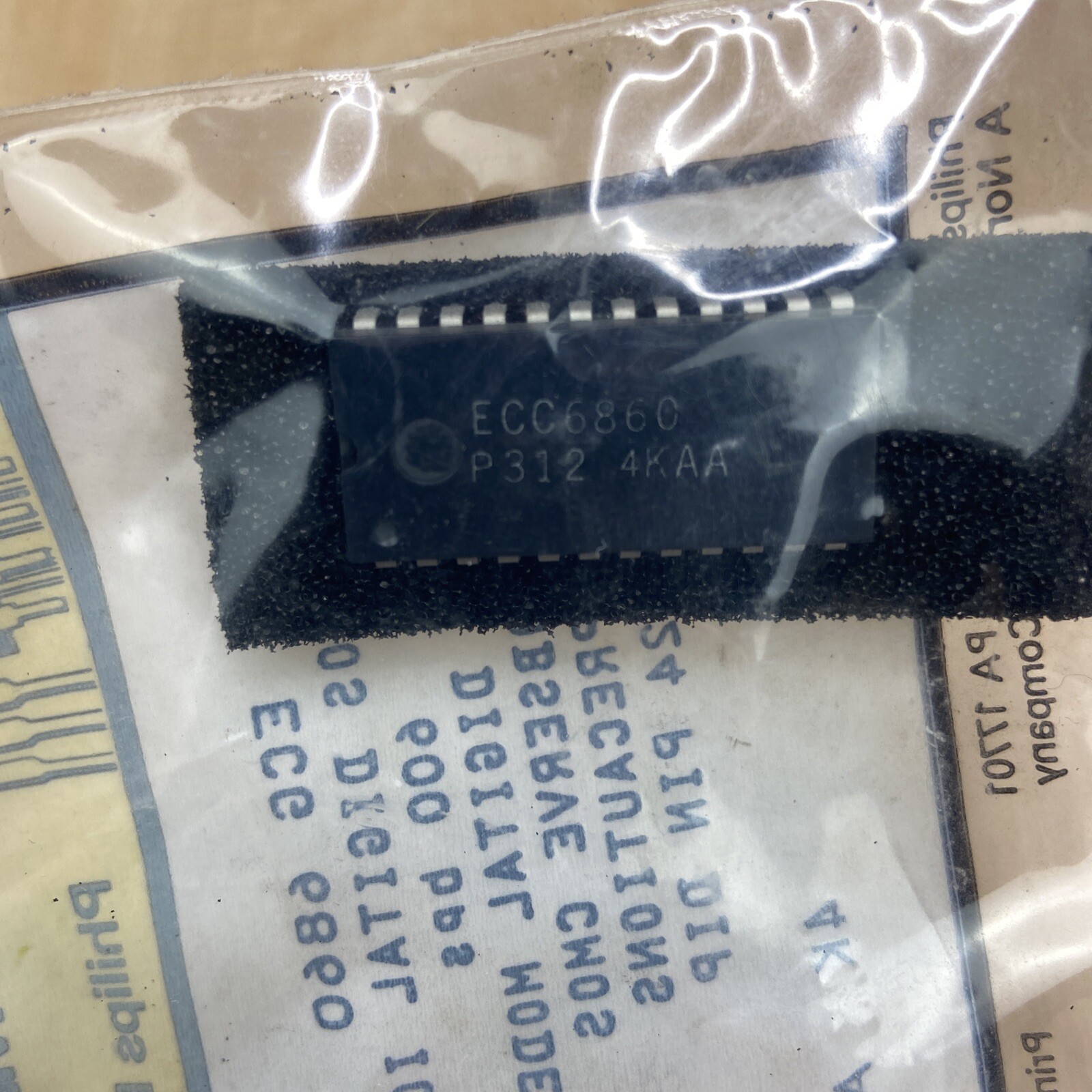 ECG 6860 NTE6860 IC-MOS FSK DIGITAL MODEM 0-600 BPS 24-LEAD DIP