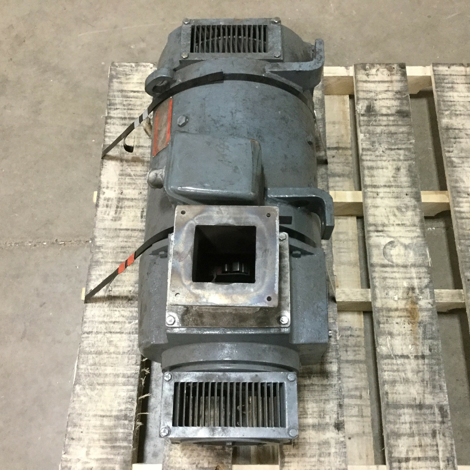 GE CD228AT KINAMATIC DC Shunt Motor 30HP 500VDC 1750/2300RPM, Field 300/150VDC