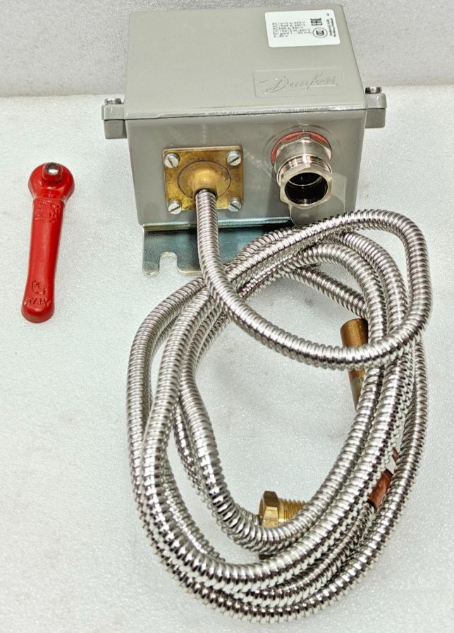 Danfoss Temperature Switch KPS81 060L310666 New Fast Shipping