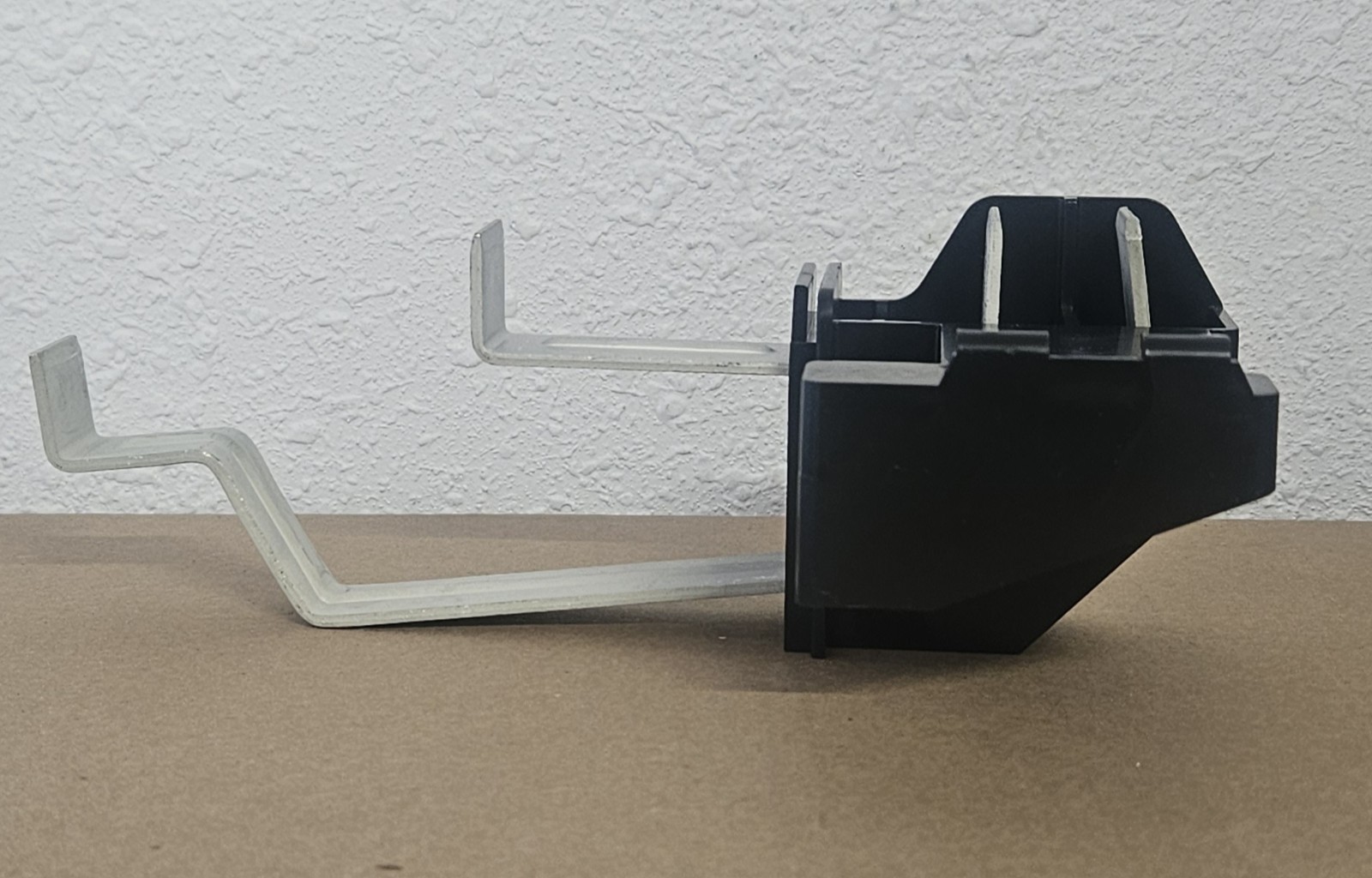 Eaton/GE Meter Socket Breaker Base Kit, 125 Amp