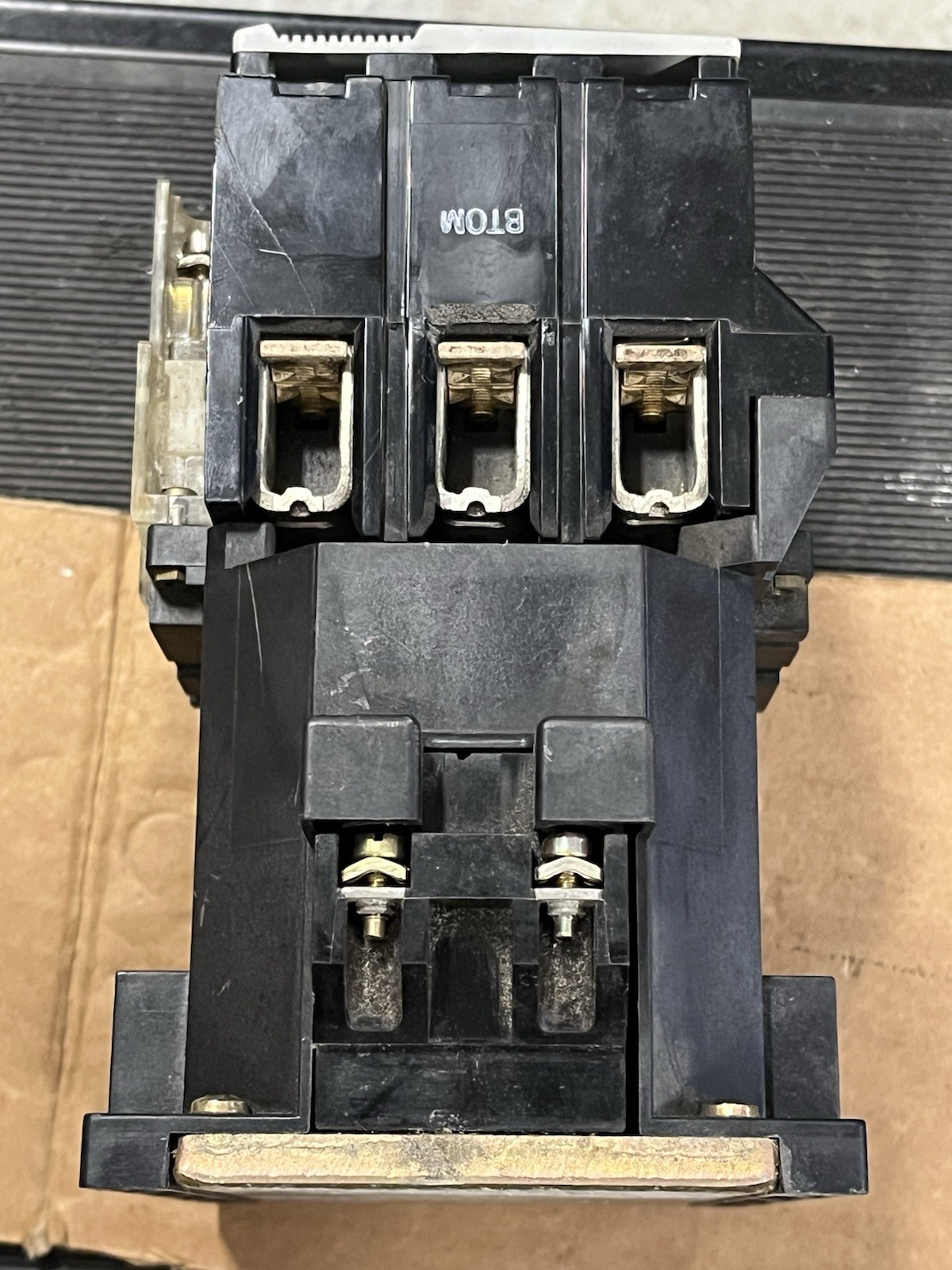 Allen-Bradley 100-A60NZ*3 Contactor Series B 3 Pole 60A 600VAC Max + 100-GA01