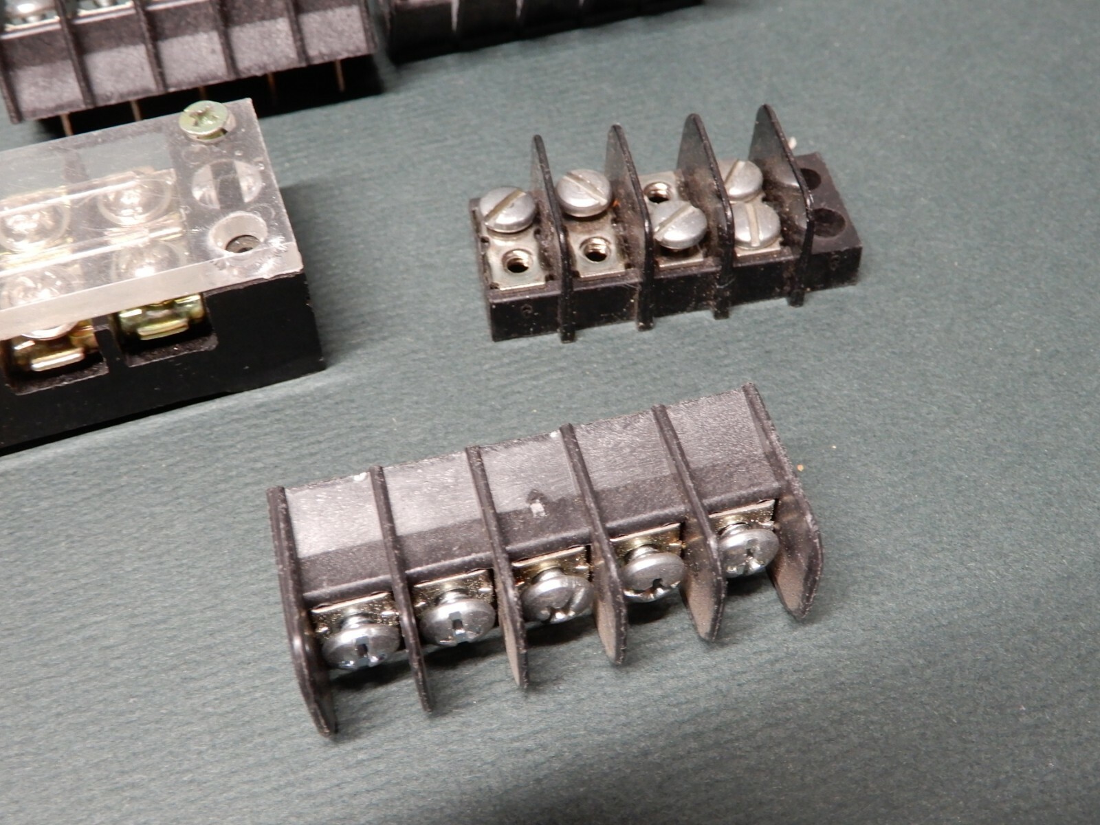 Lot of PCB Mount Terminal Strips and Blocks Shown