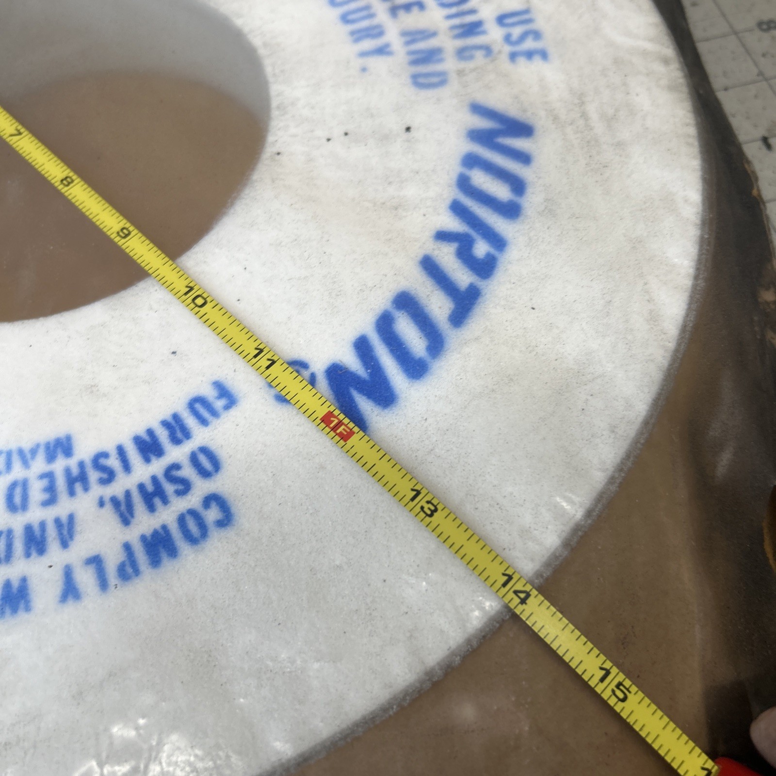 Norton Abrasives 66253364247 Grinding Wheel, T1, 14X1-1/2X5, Ao, 60G, Wht