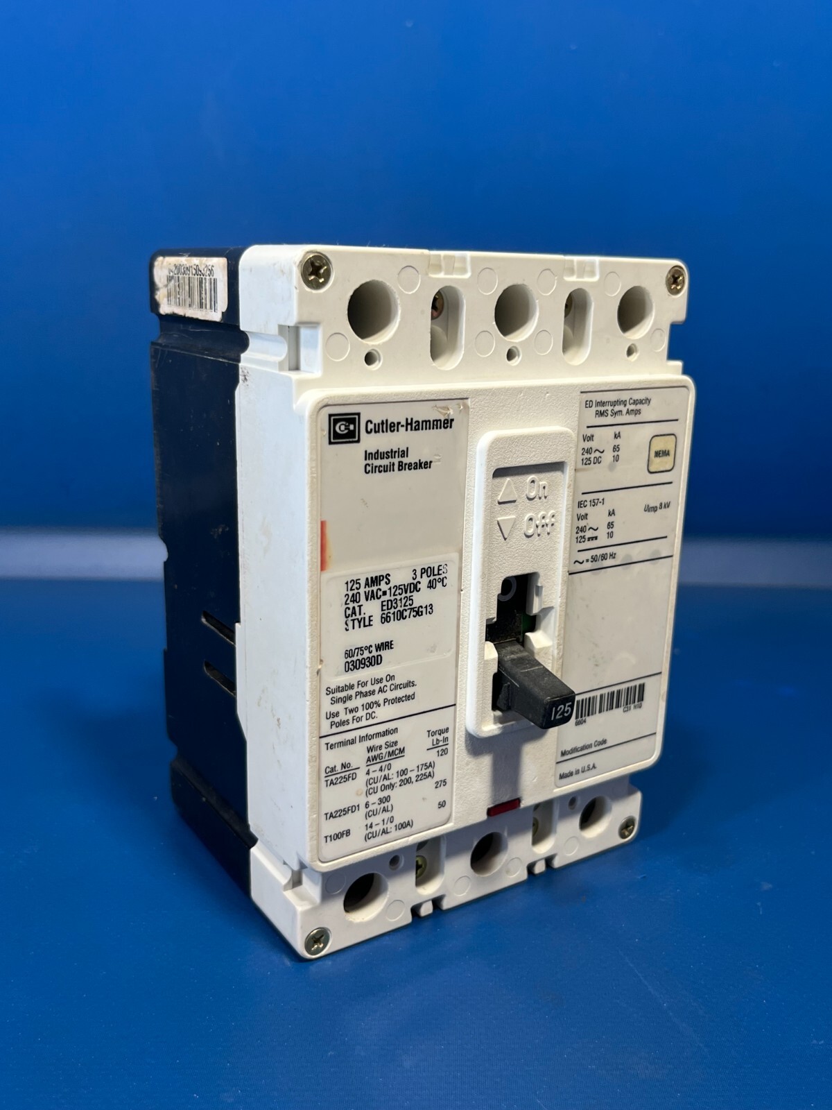 CUTLER HAMMER ED3125 125A 240VAC 3P INUSTRIAL CIRCUIT BREAKER