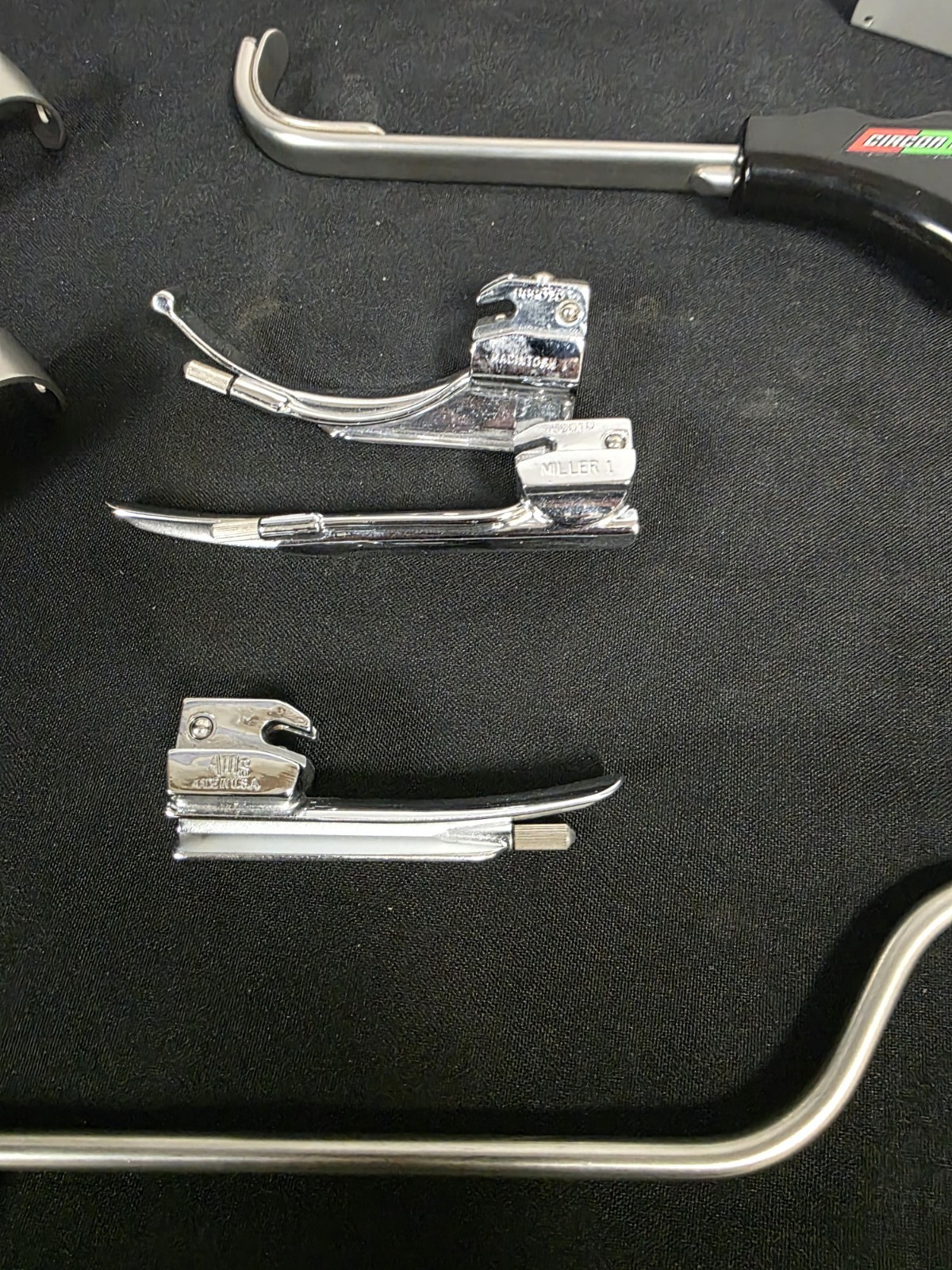 Circon ACMI Lars AL Long Adult Laryngoscope Set w/ Case