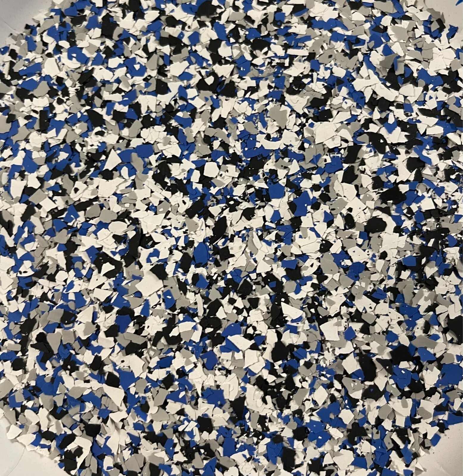 5 Lbs Lakeshore Light Gray, Black, White & Blue Chips/Flakes in 1/4 Size