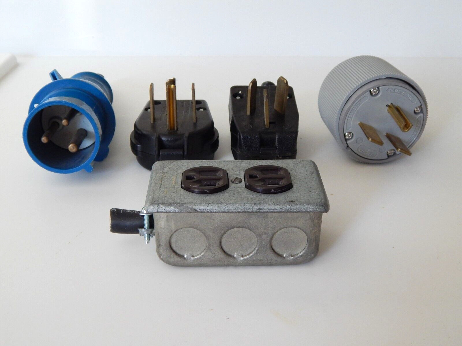 Miscellaneous Plugs and Connectors, Lot of 13