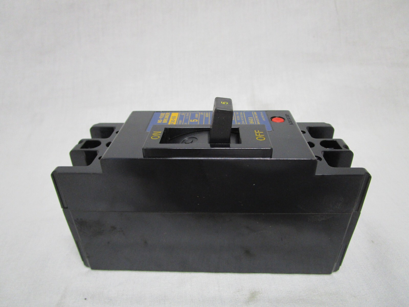 NEW MITSUBISHI NF30-SS-2P-5A NO-FUSE CIRCUIT BREAKER
