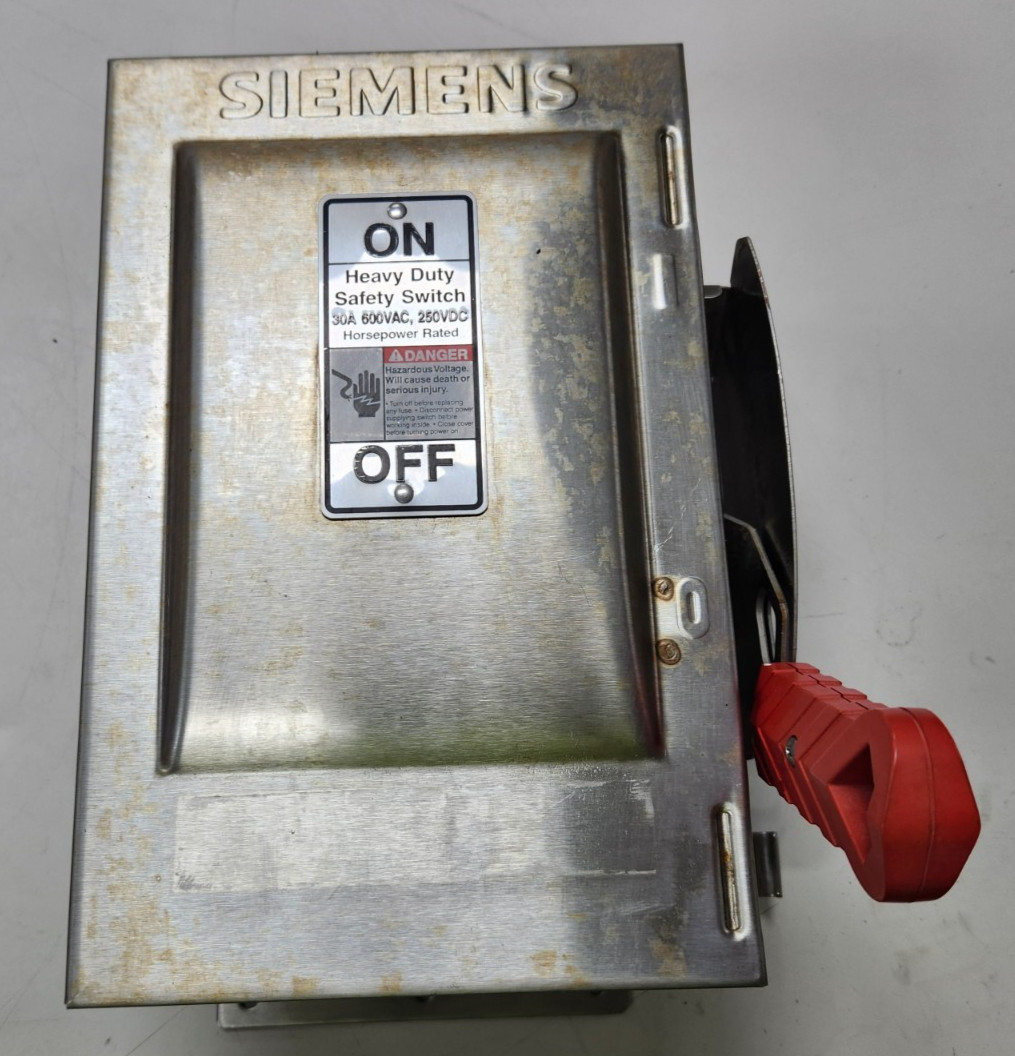 😎 SIEMENS 30 AMP STAINLESS NON-FUSED SAFETY SWITCH 600 VAC 30 HP HNF361S
